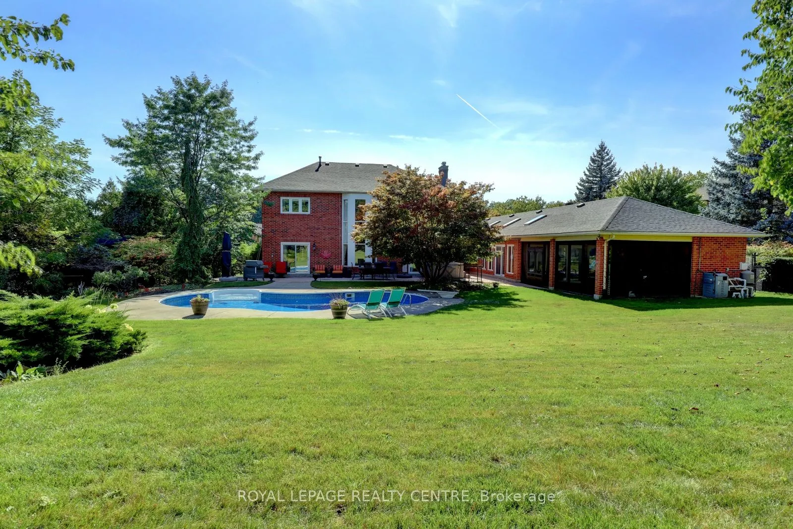 102 Kenpark Avenue