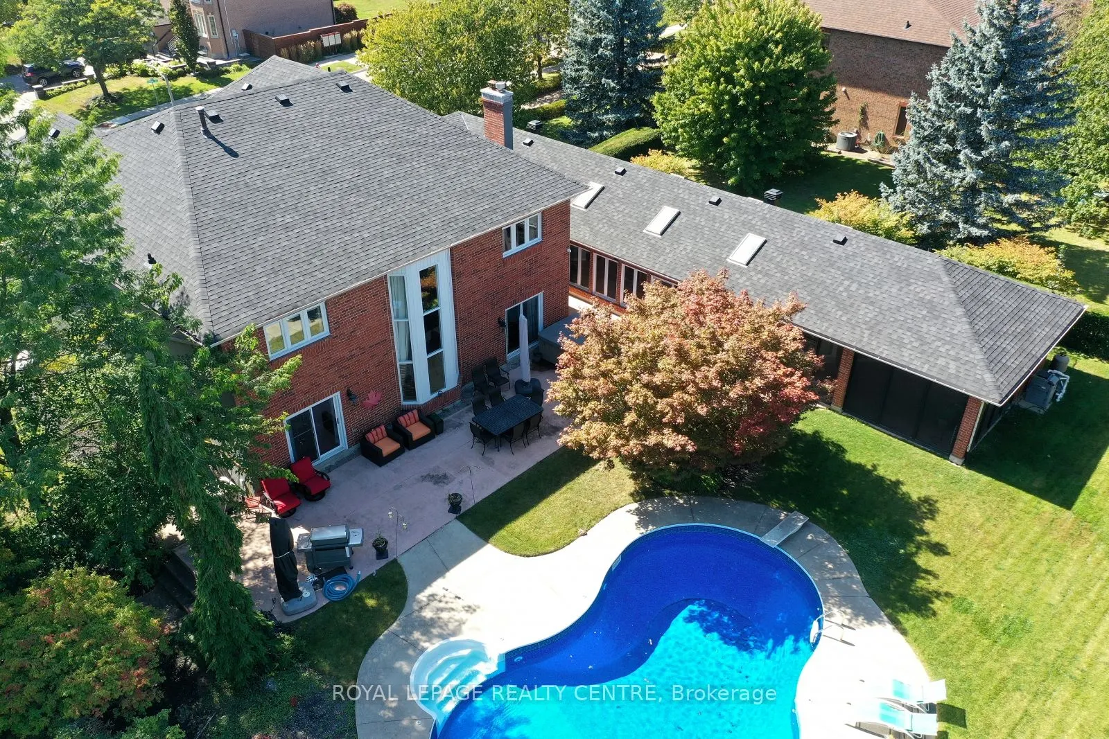 102 Kenpark Avenue