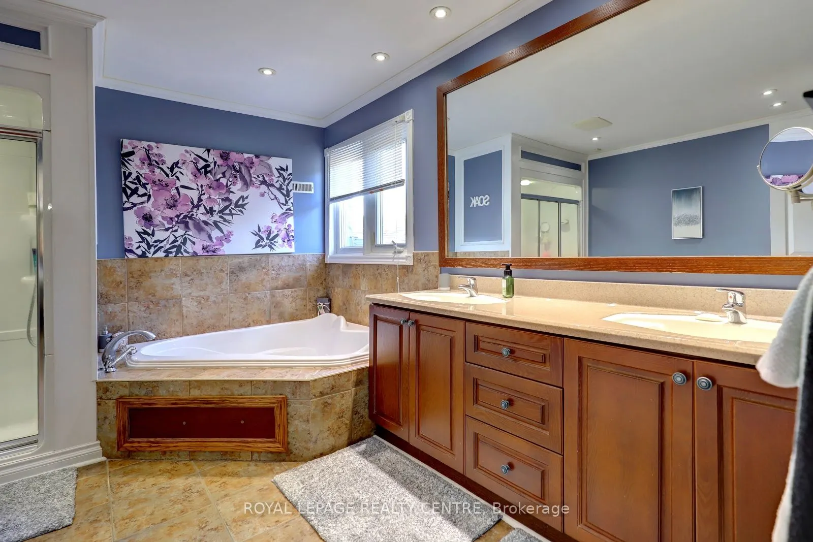 102 Kenpark Avenue