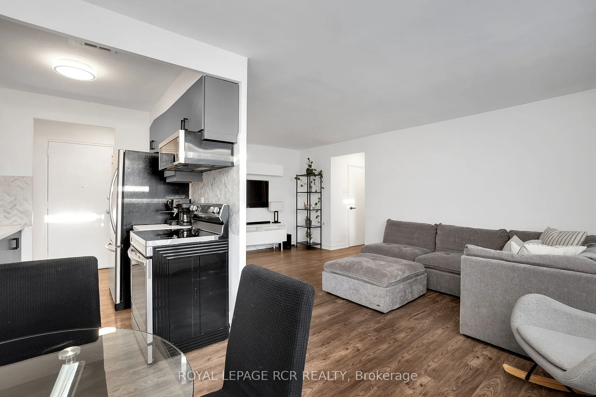 50 Gulliver Road, #205