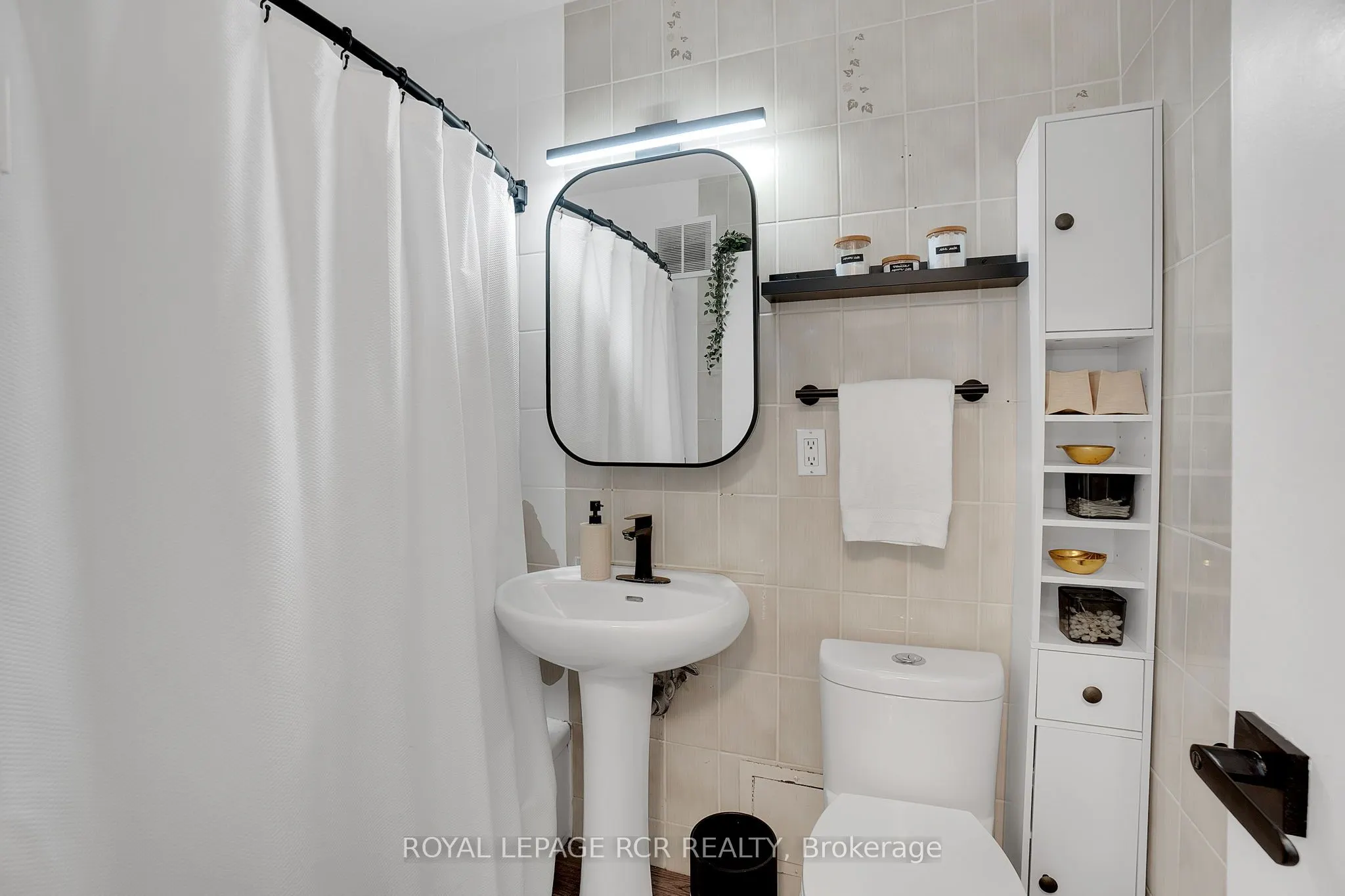 50 Gulliver Road, #205