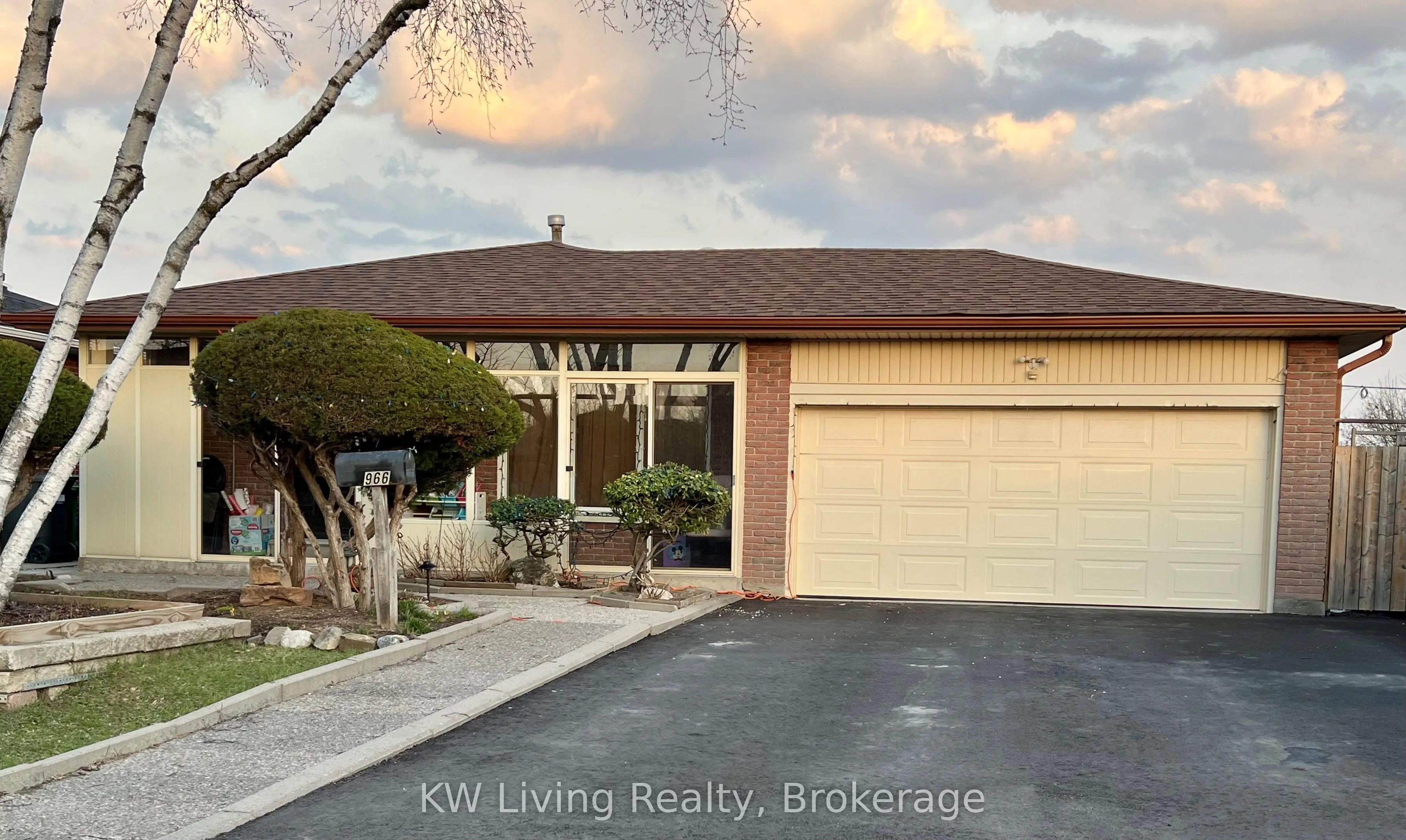 966 Forestwood Drive