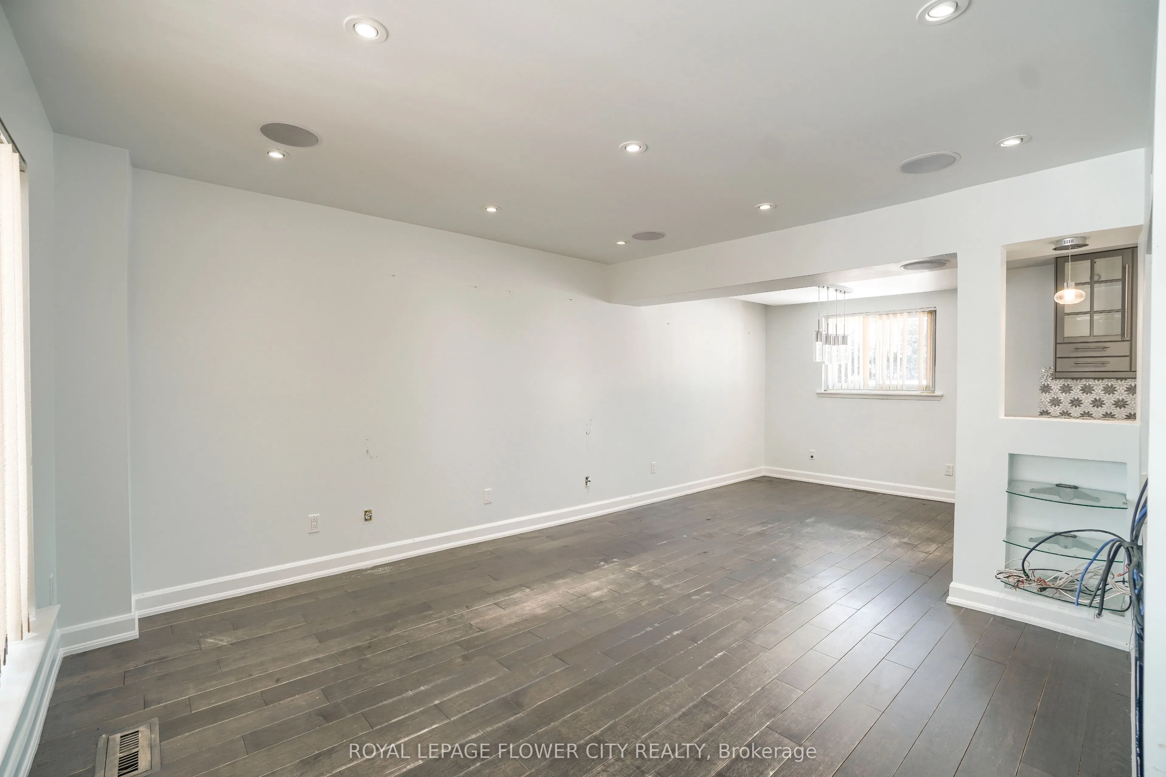 12 Gondola Crescent, #Main Floor