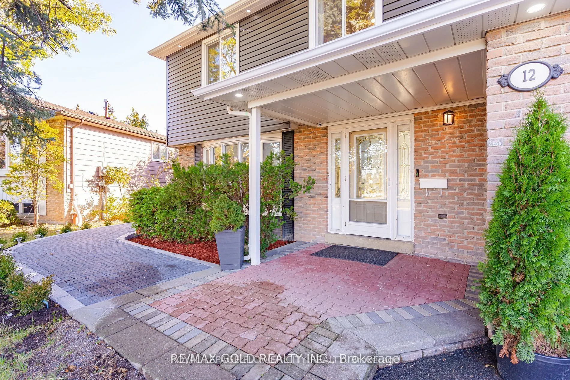 12 Gondola Crescent, #Main Floor