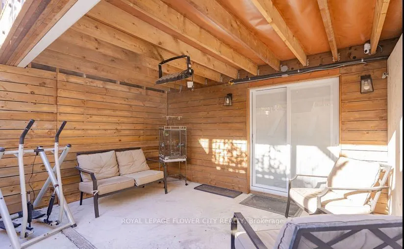 12 Gondola Crescent, #Main Floor