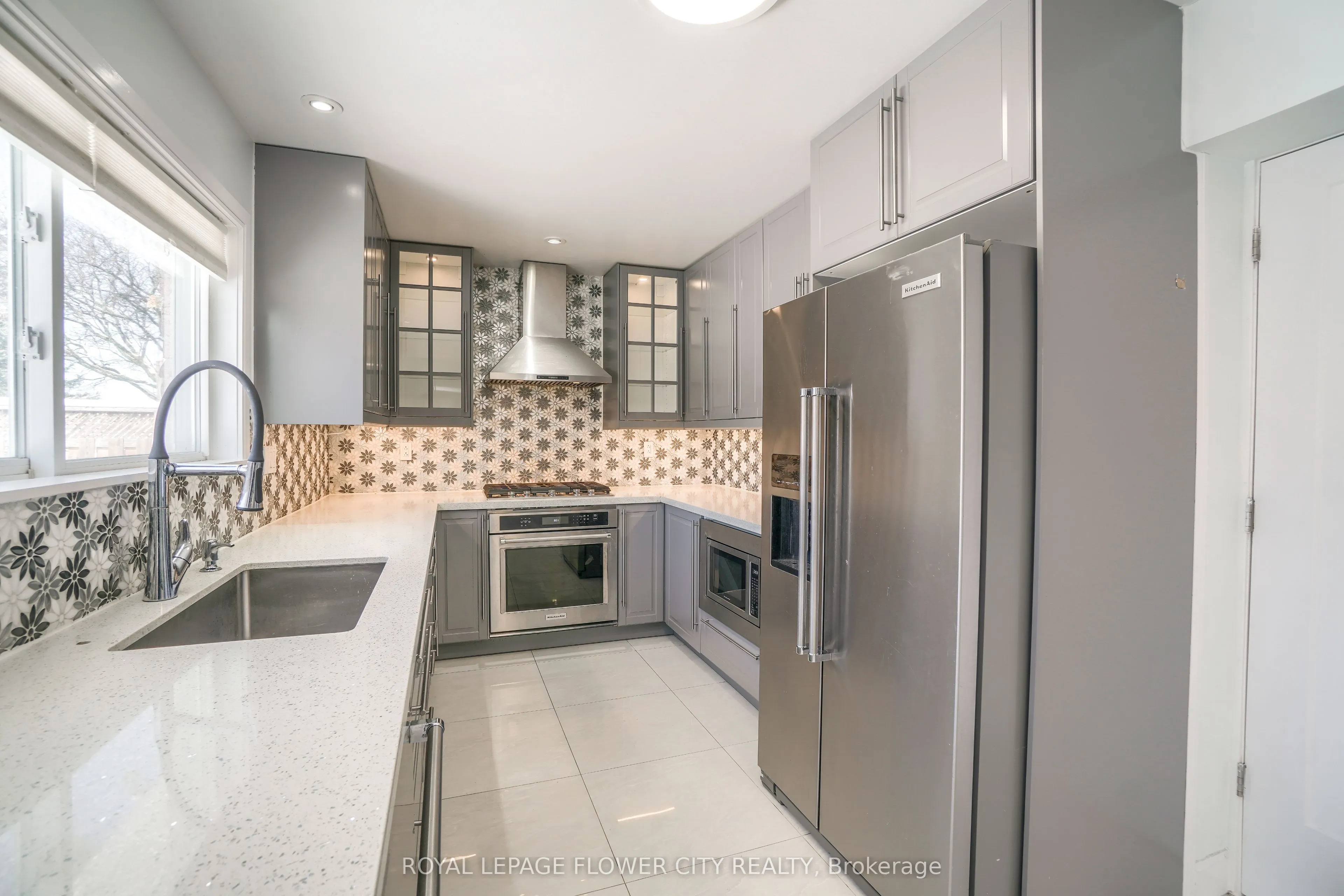 12 Gondola Crescent, #Main Floor