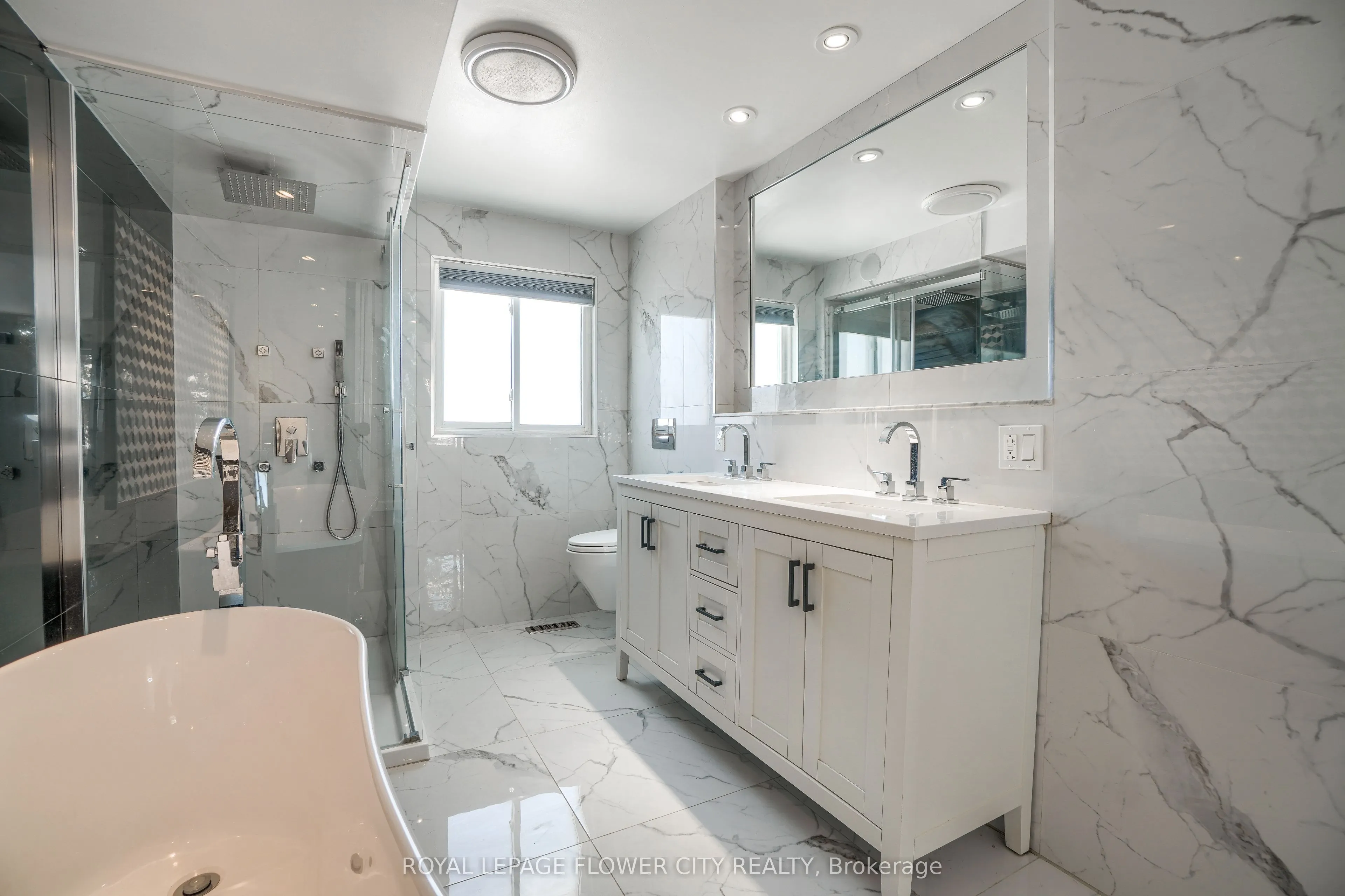 12 Gondola Crescent, #Main Floor