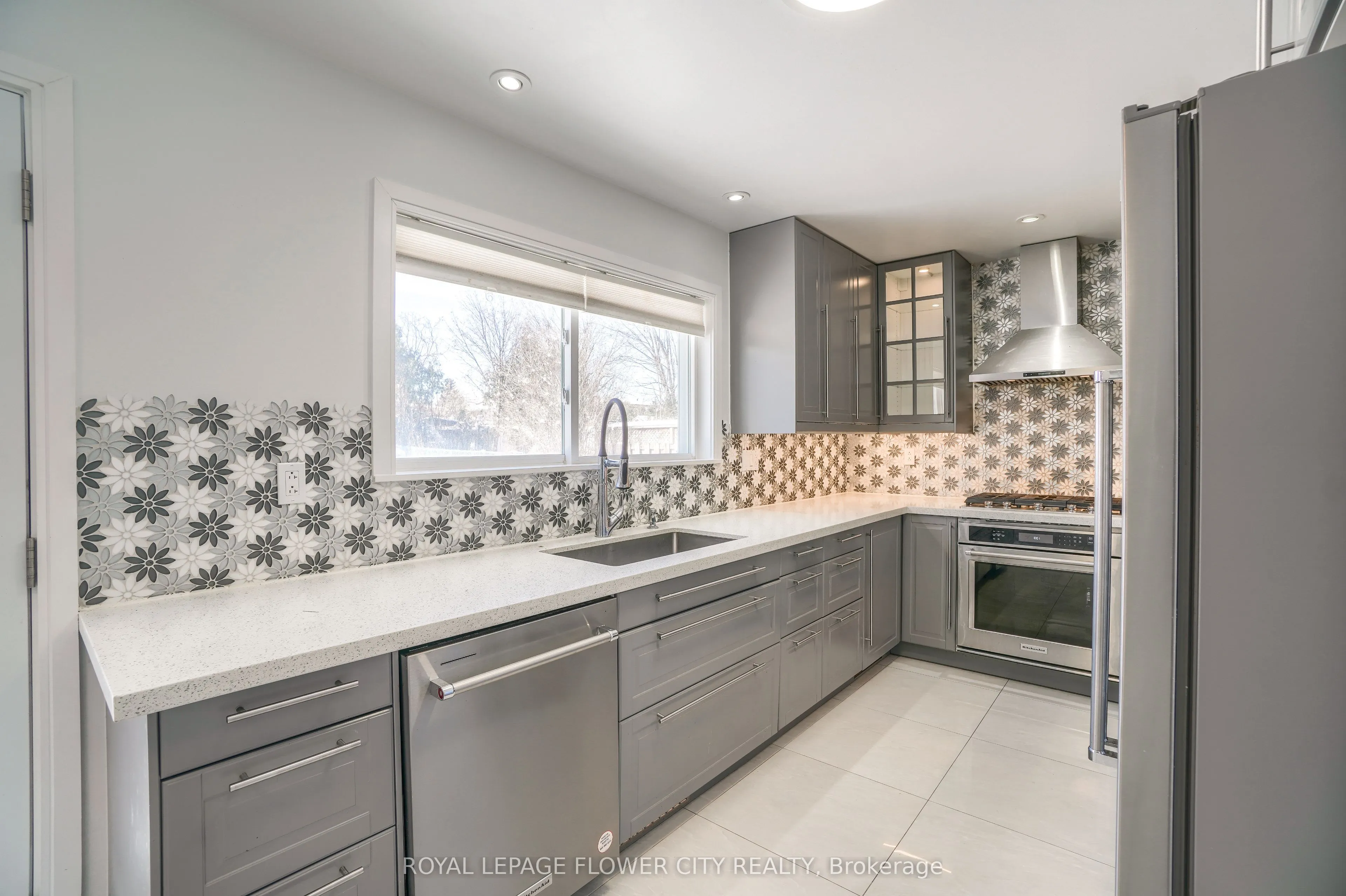 12 Gondola Crescent, #Main Floor
