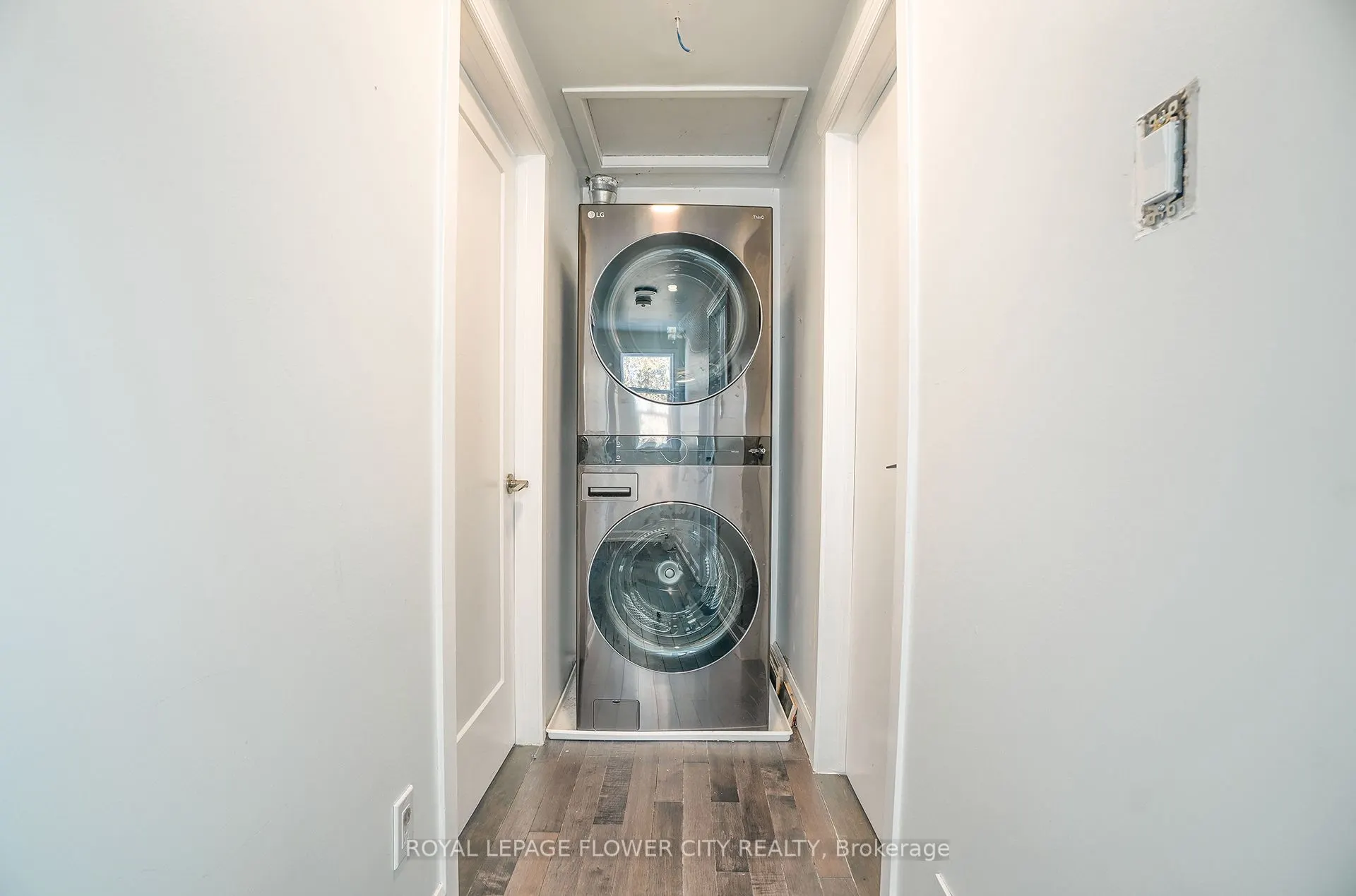 12 Gondola Crescent, #Main Floor