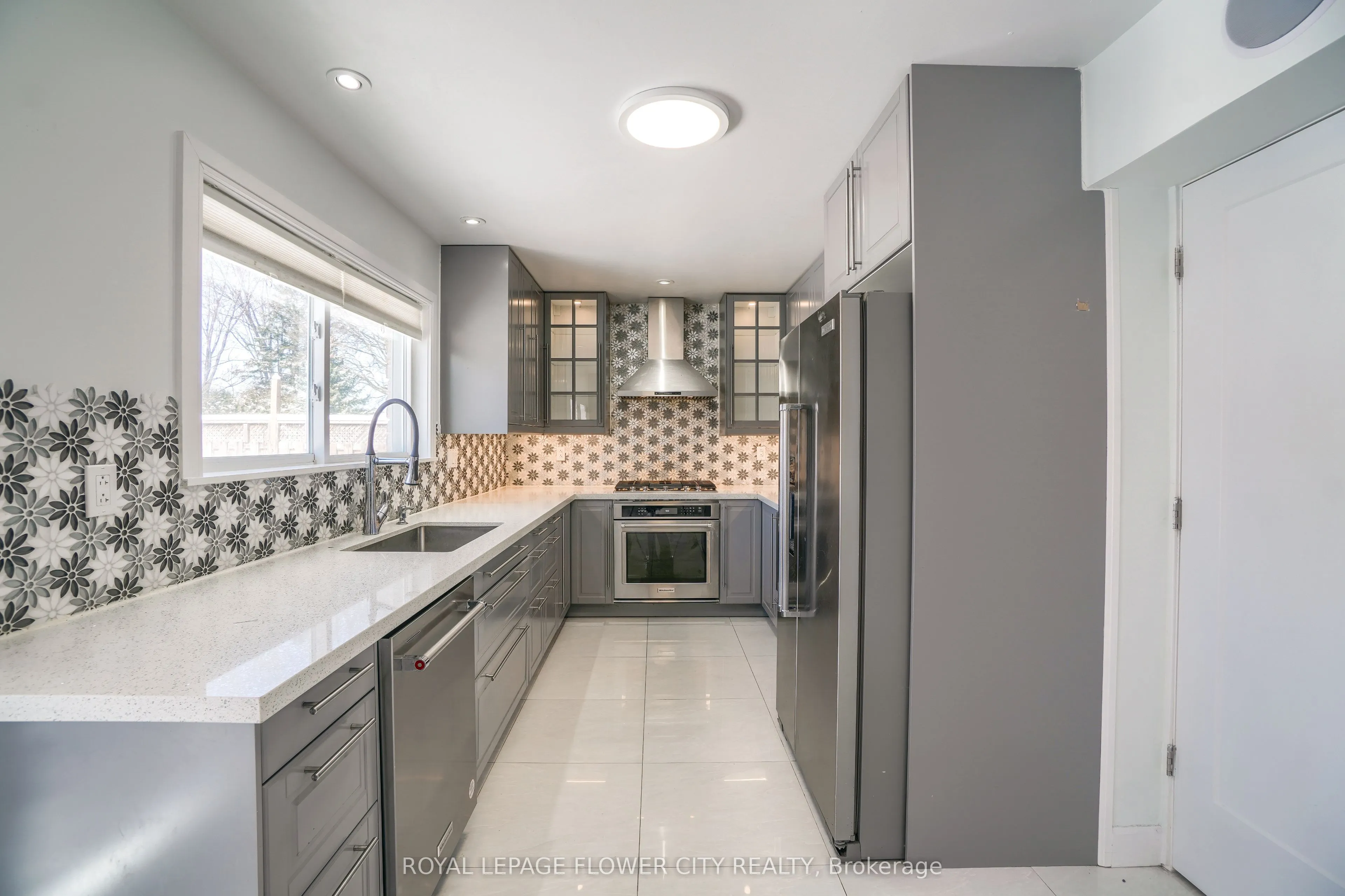 12 Gondola Crescent, #Main Floor