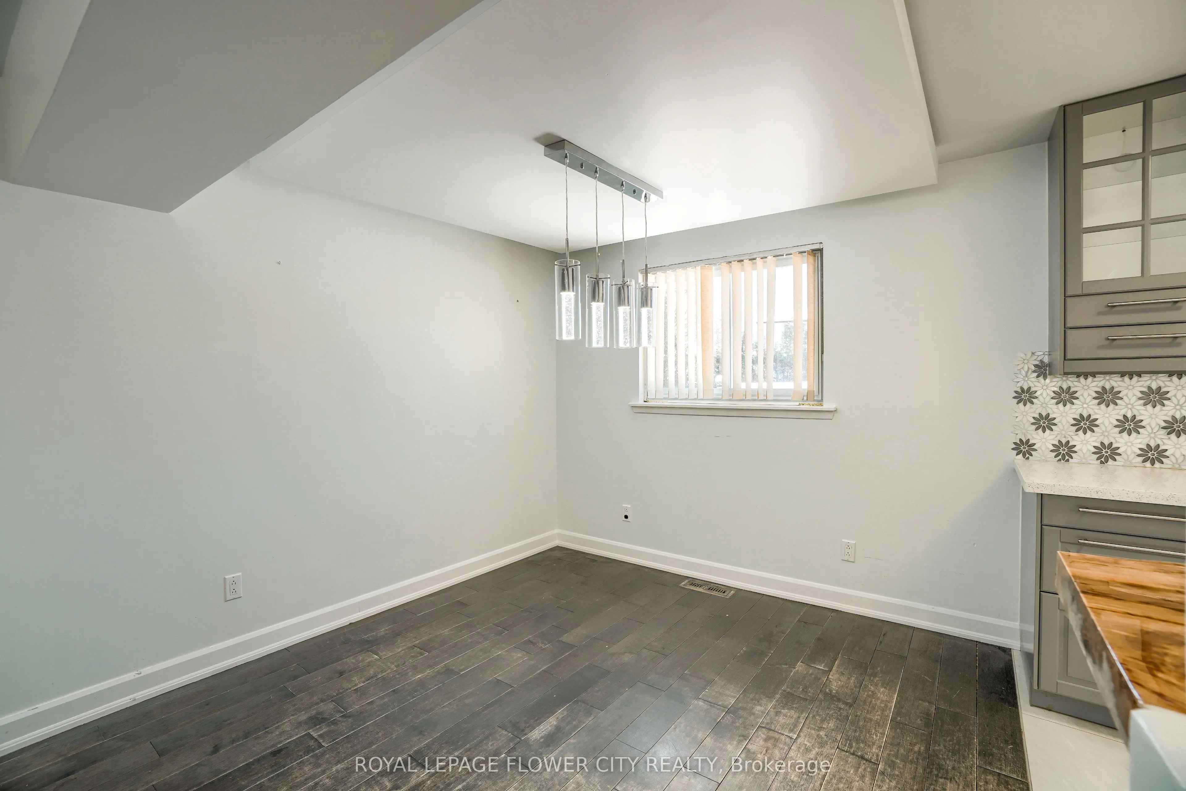 12 Gondola Crescent, #Main Floor