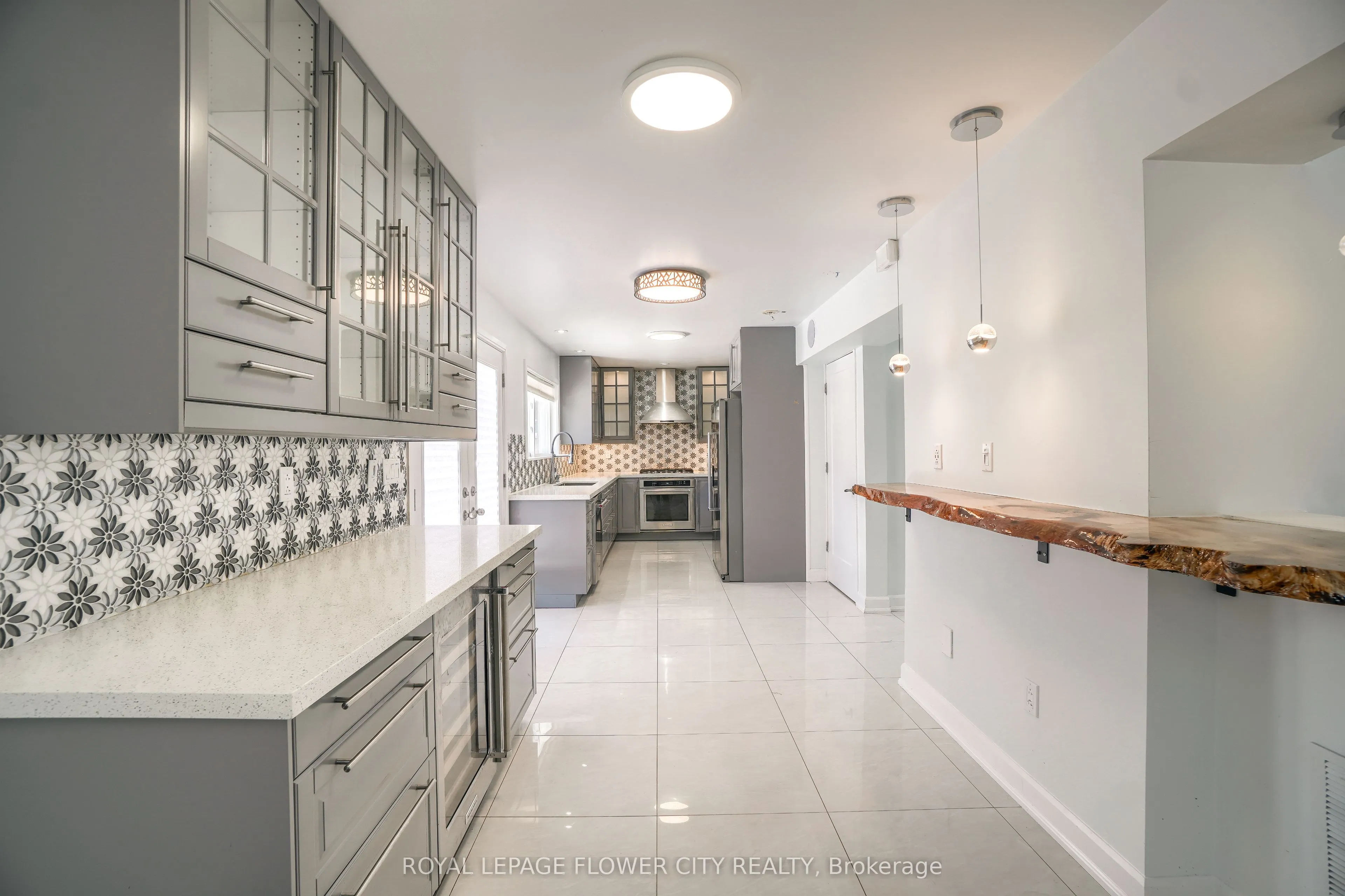 12 Gondola Crescent, #Main Floor