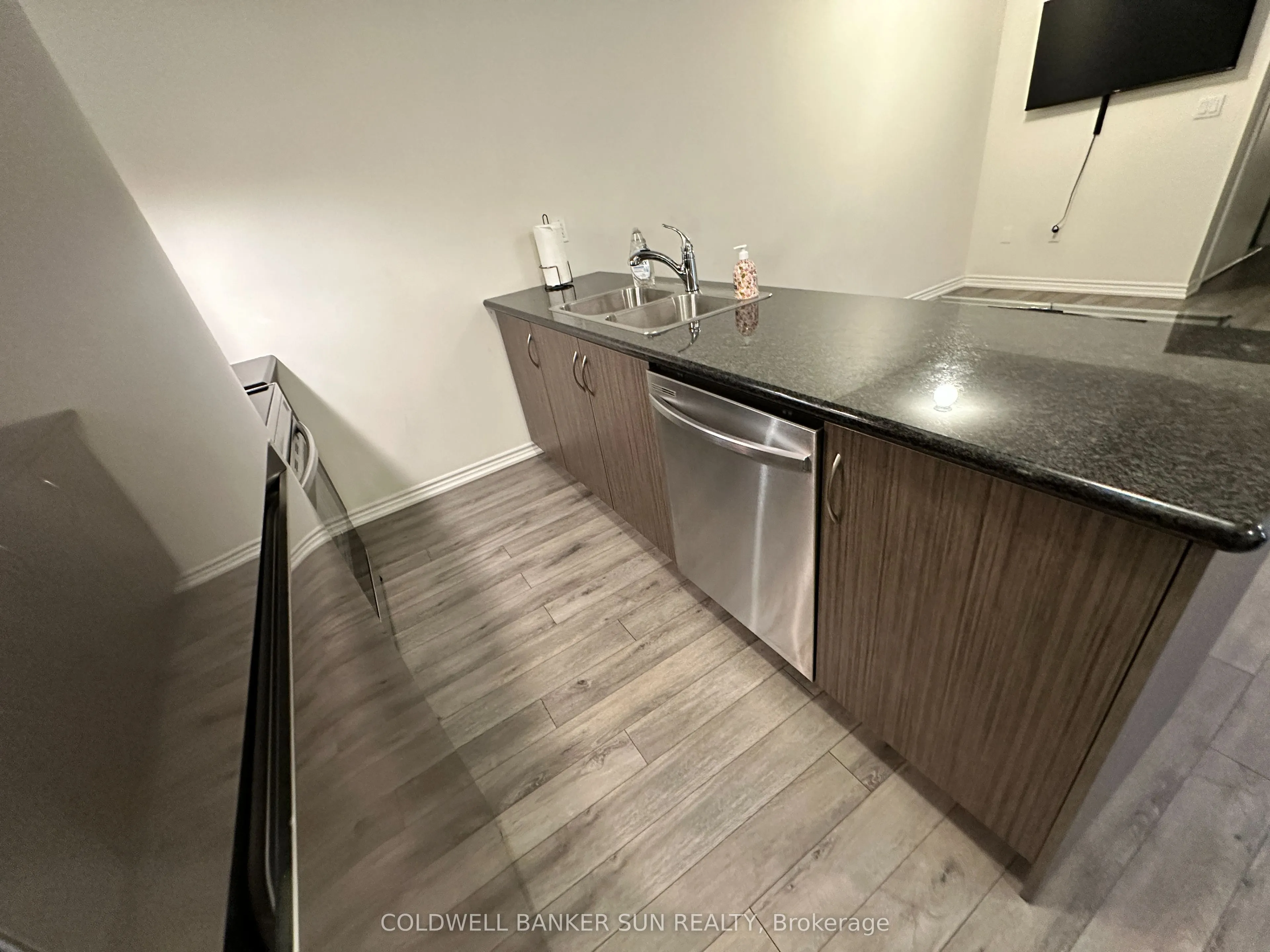 50 Halliford Place, #601