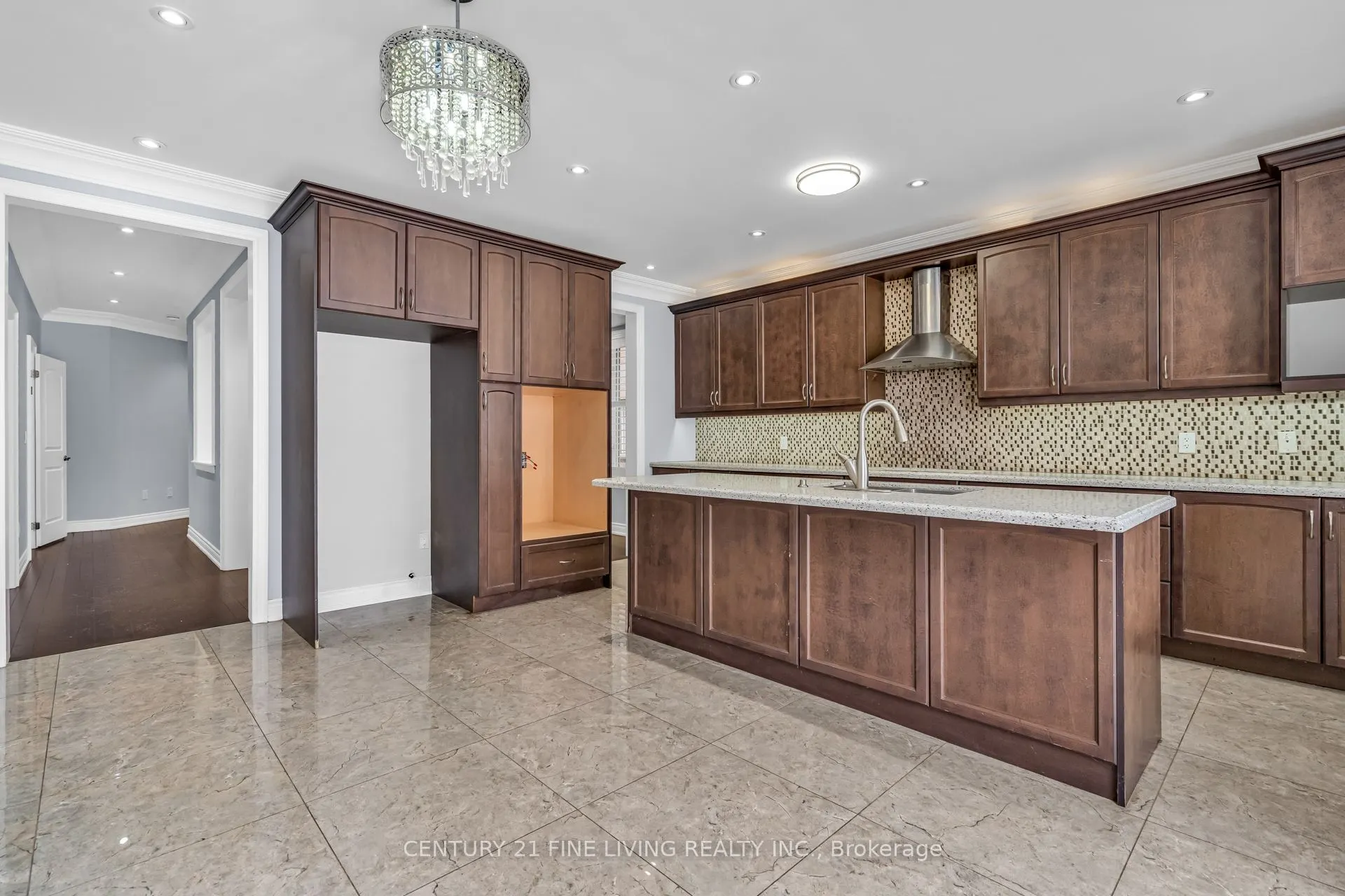 80 Hanbury Crescent