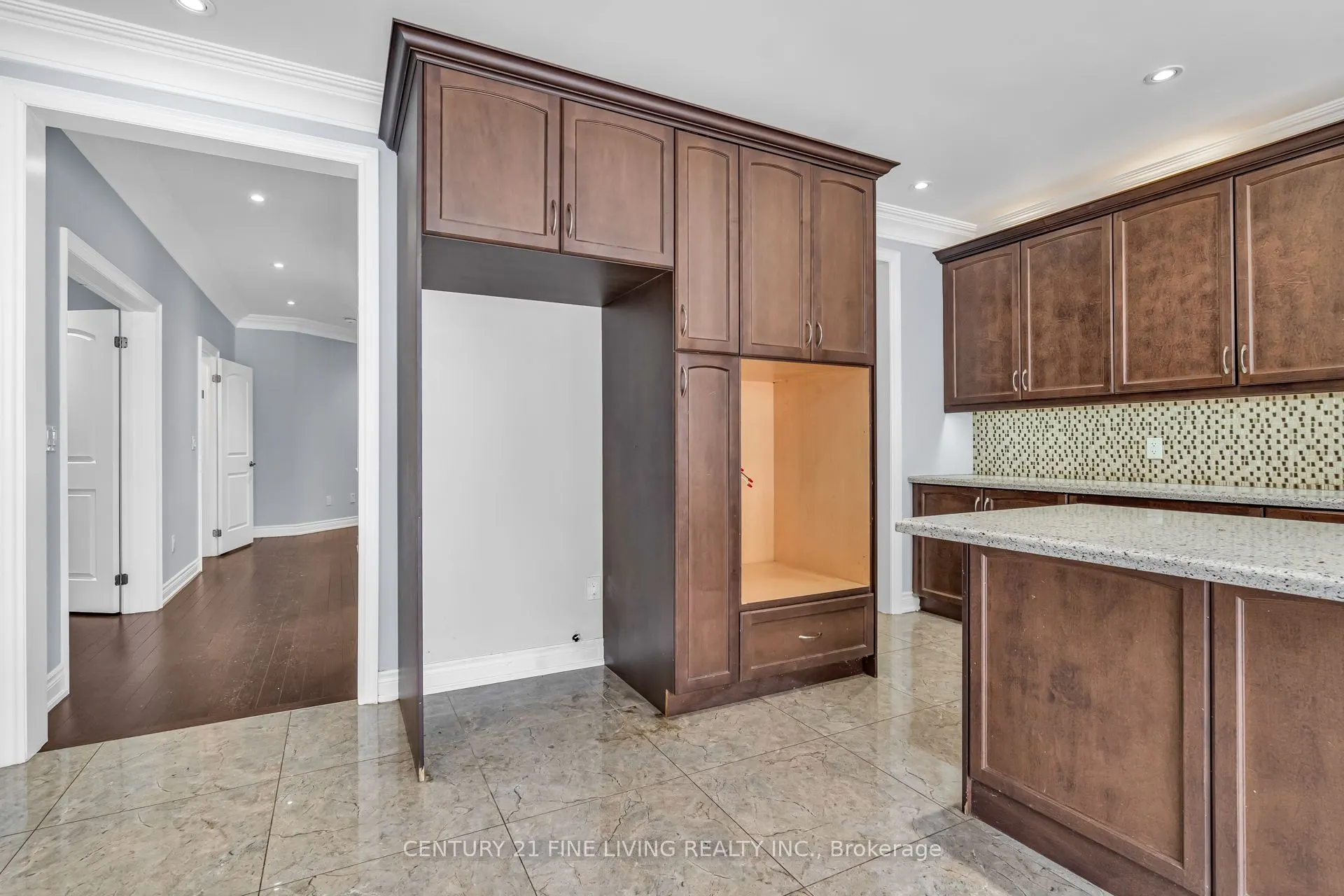80 Hanbury Crescent