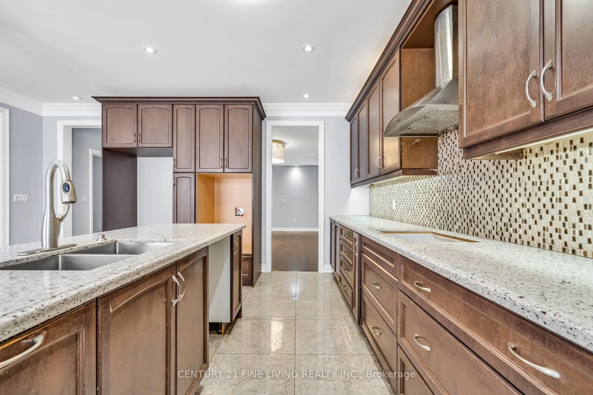 80 Hanbury Crescent