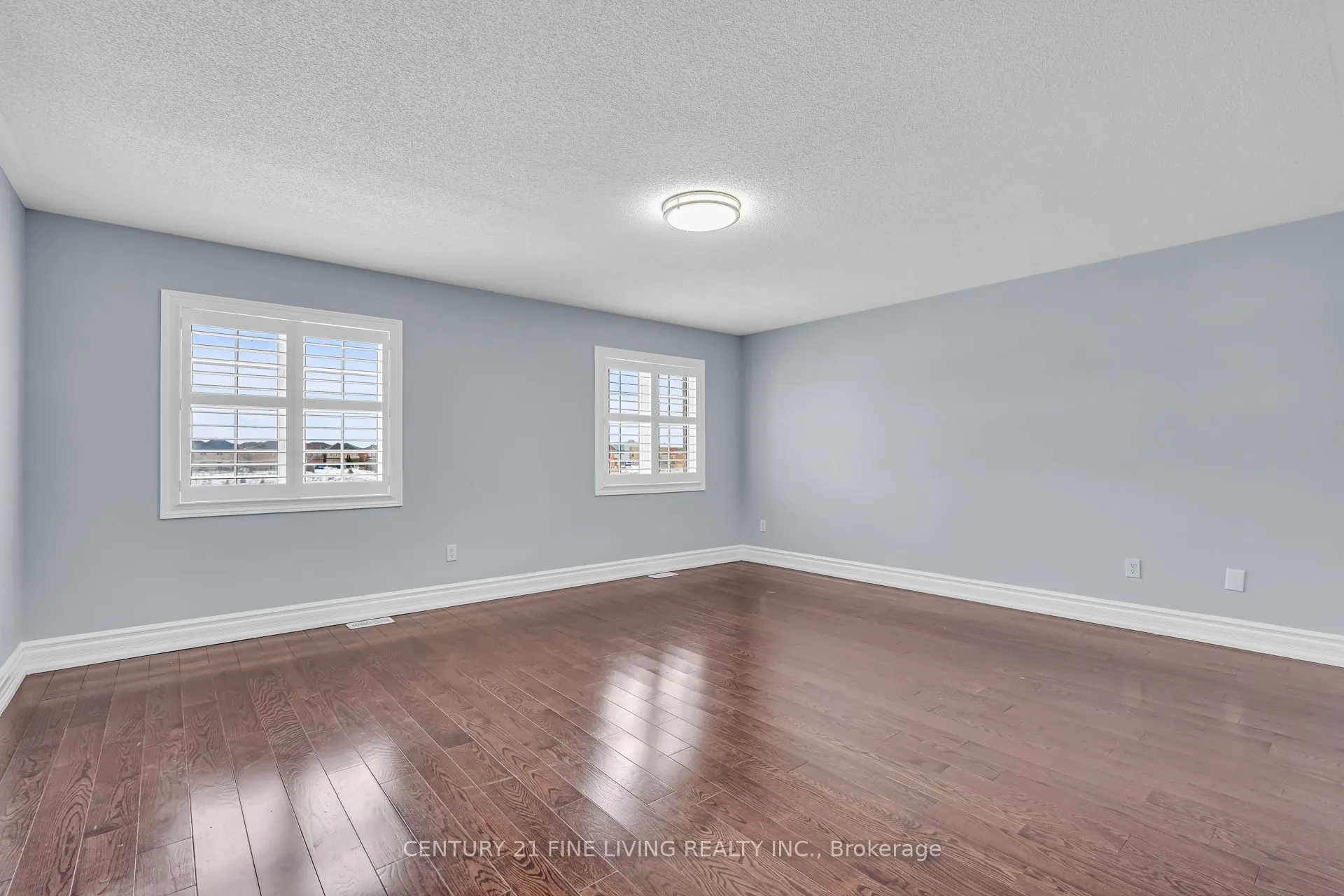 80 Hanbury Crescent