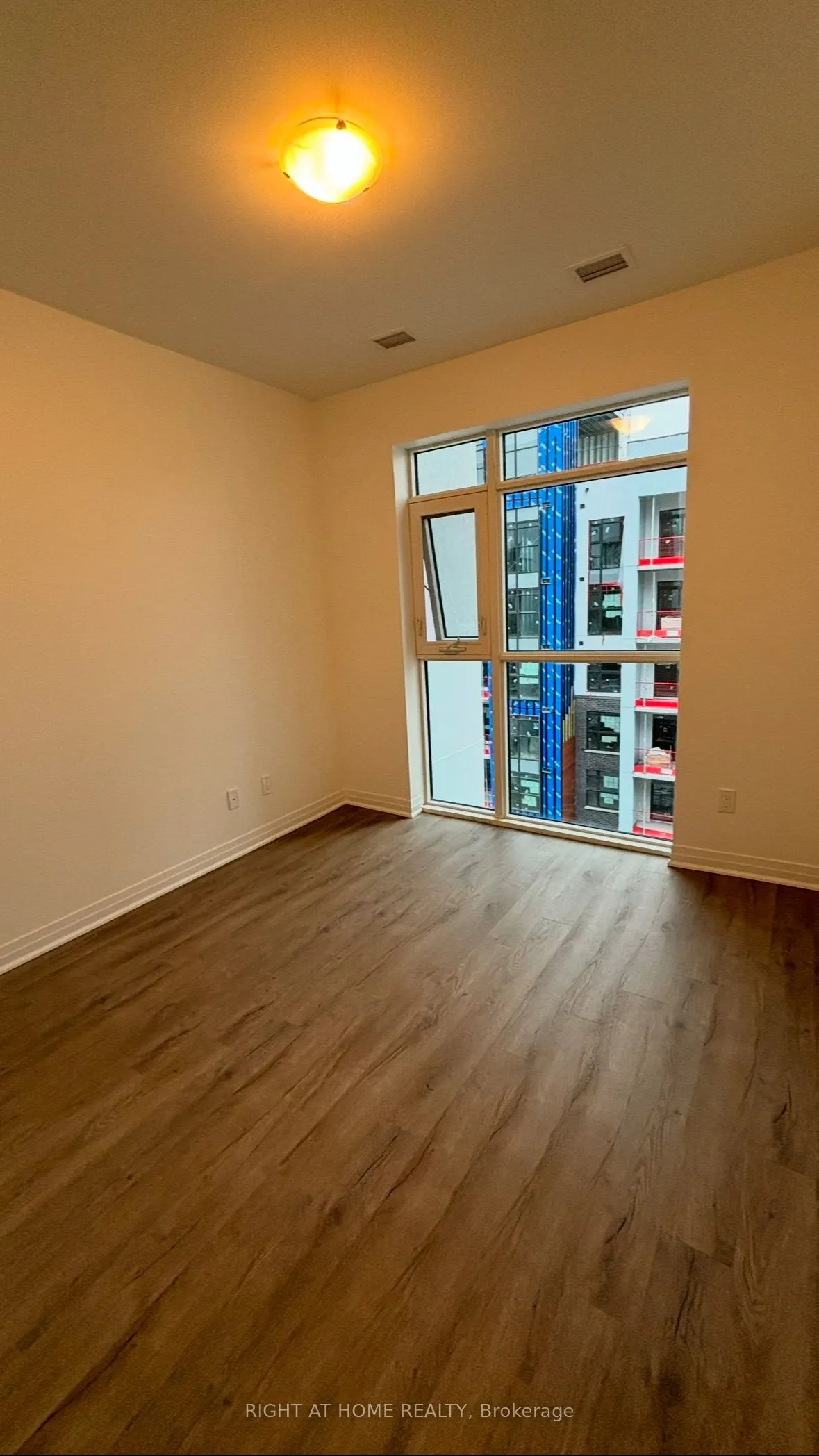 470 Gordon Krantz Avenue, #505