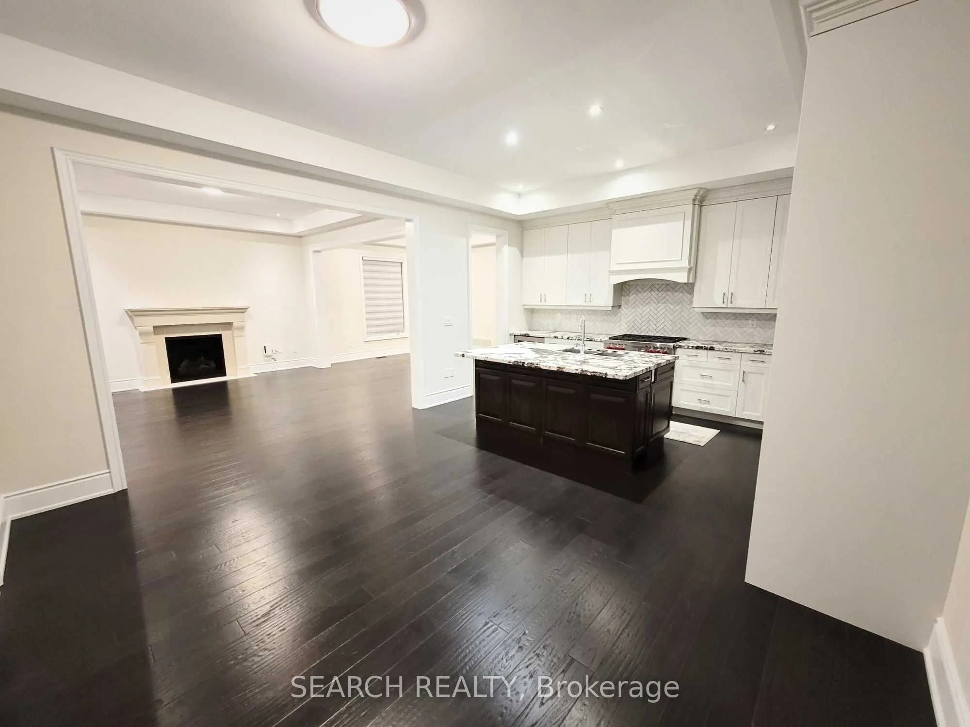 3045 Post Road