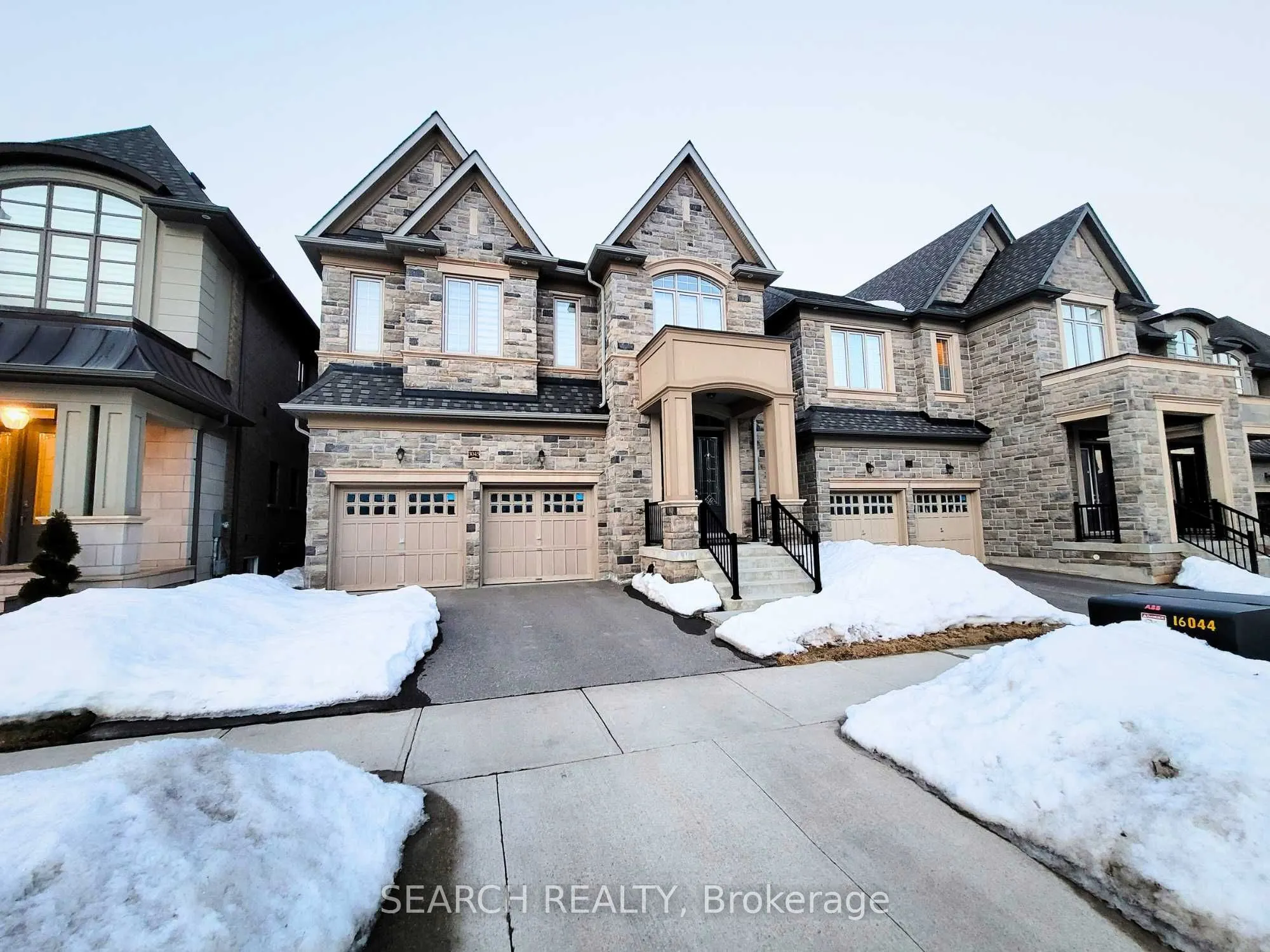 3045 Post Road