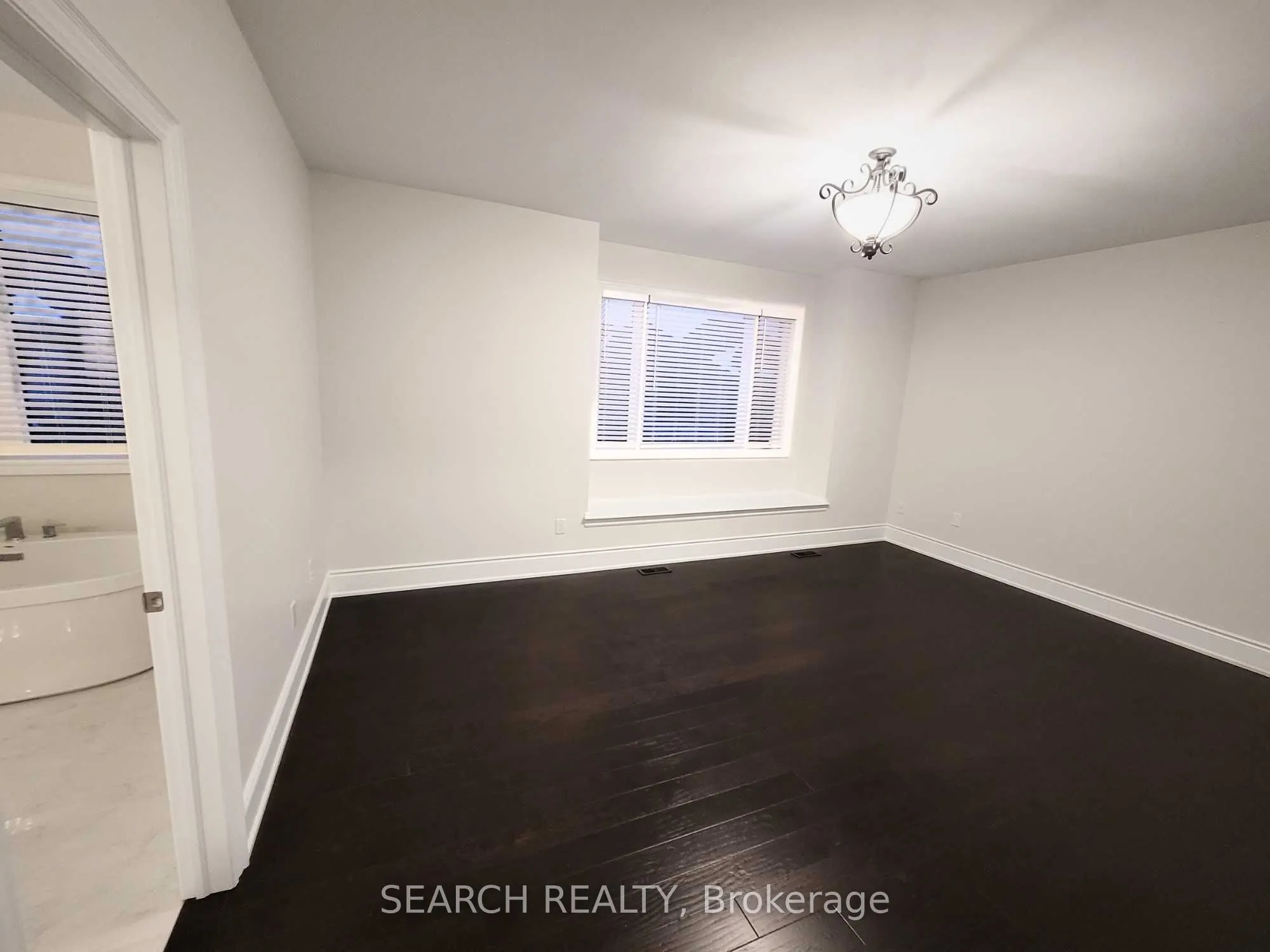 3045 Post Road