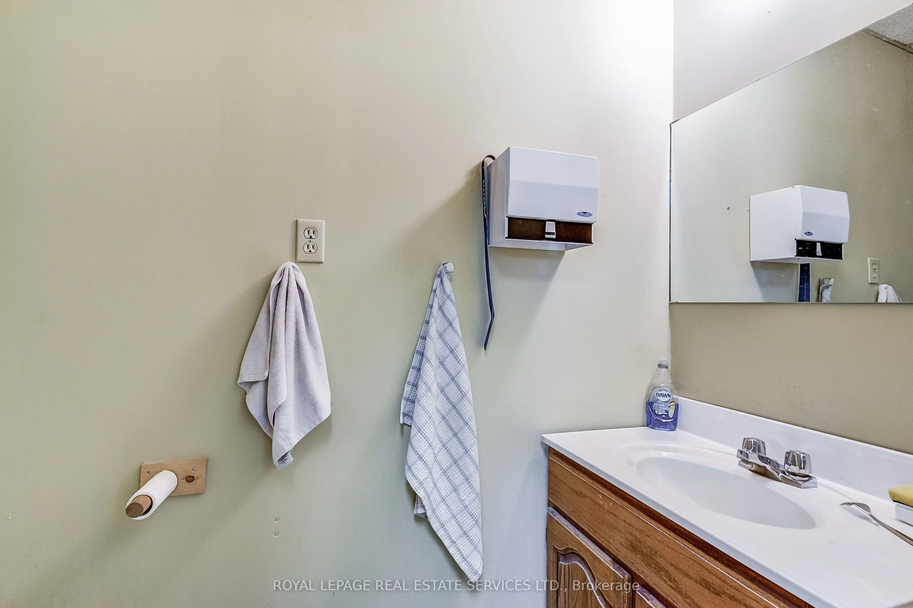 2050 Speers Road, #1