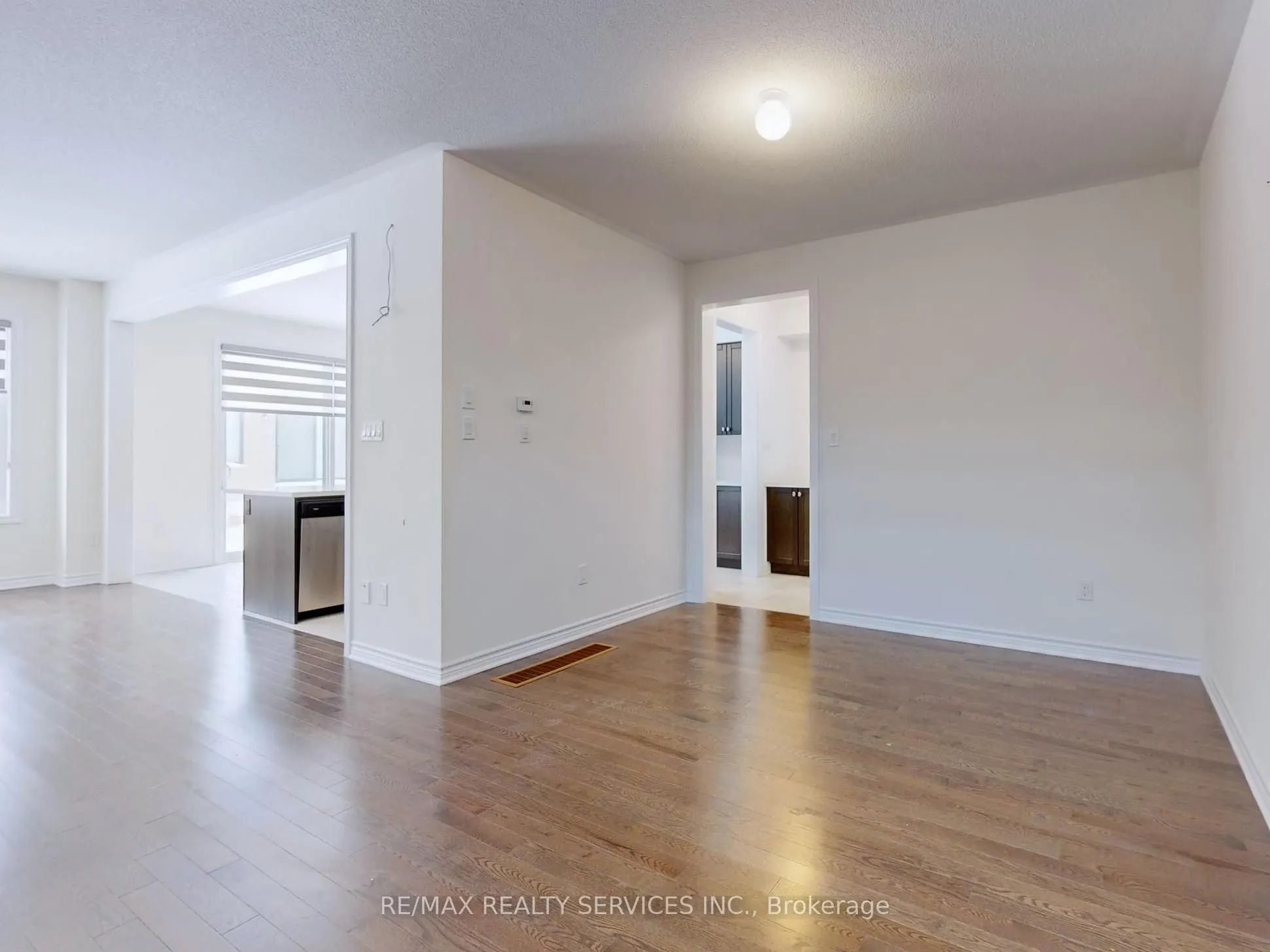 26 Spinland Street S