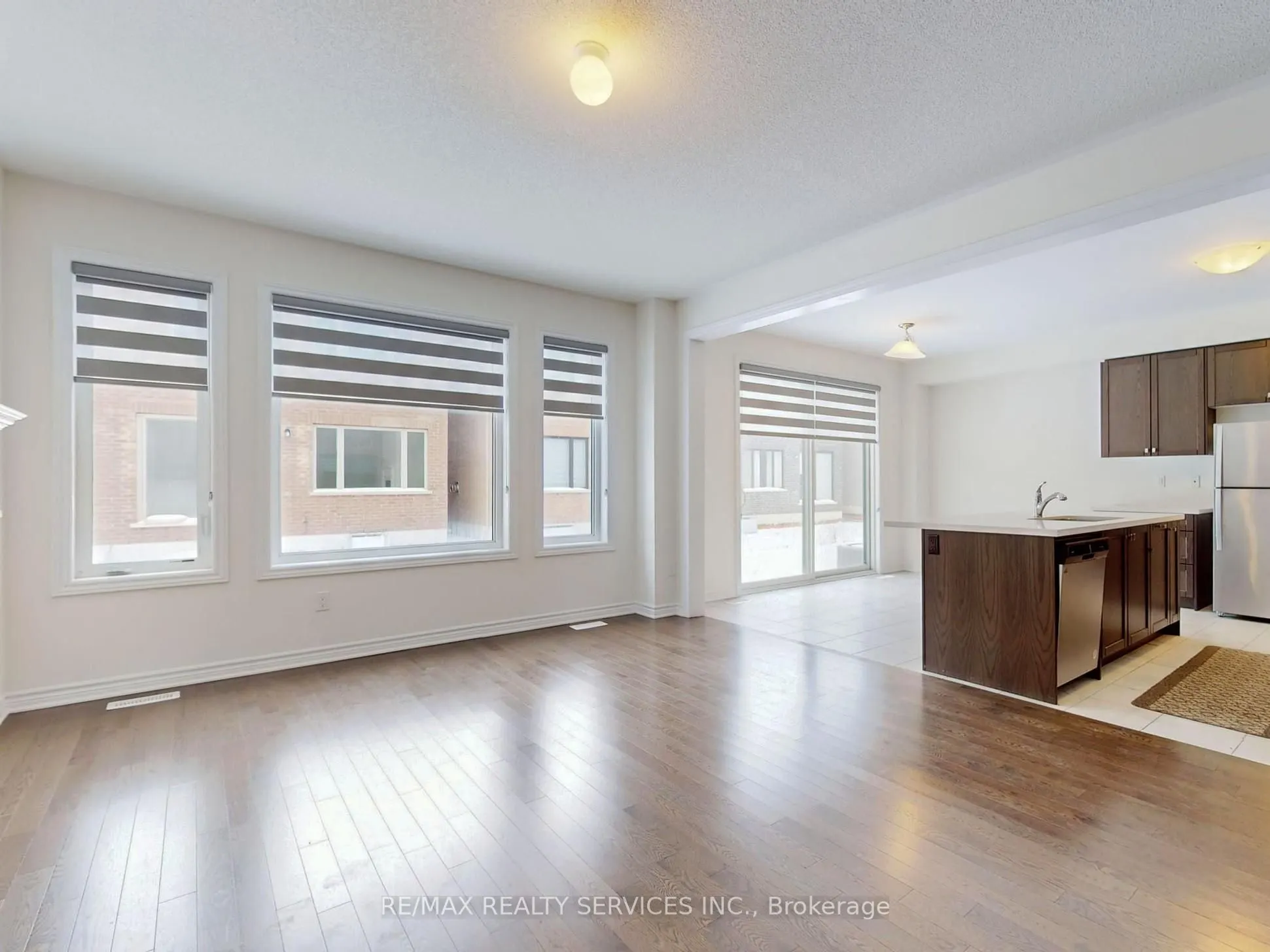 26 Spinland Street S