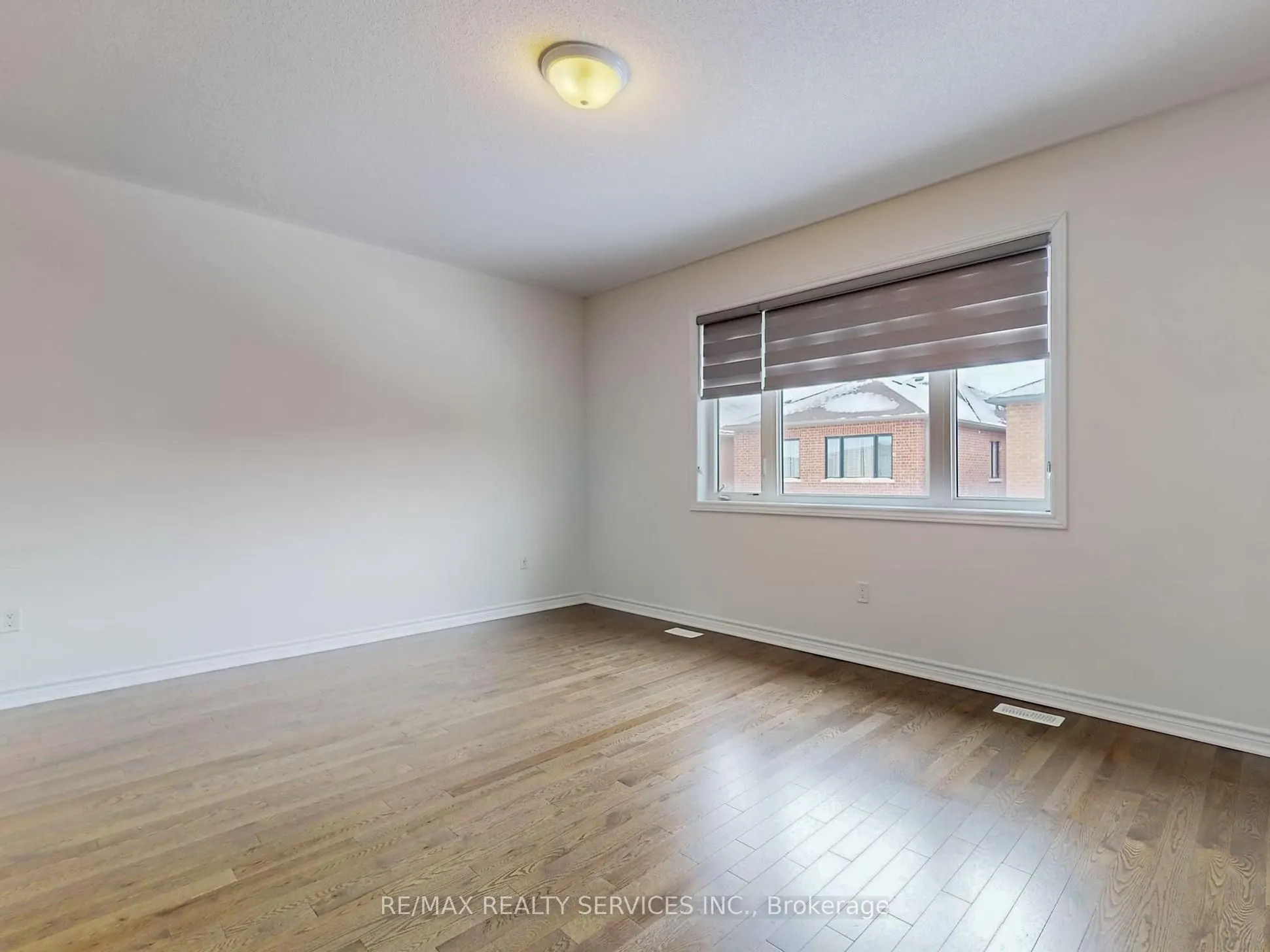 26 Spinland Street S