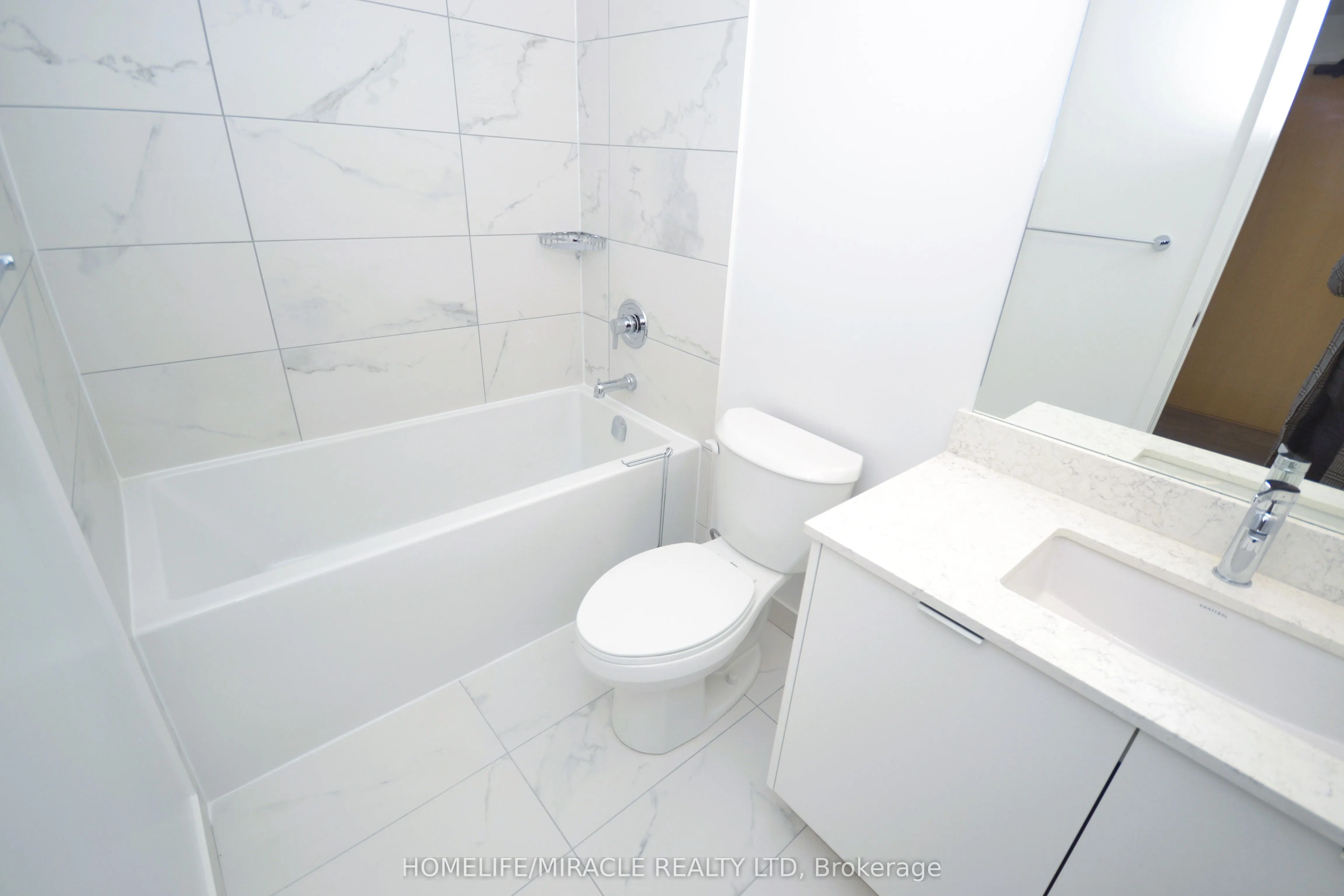 204 Burnhamthorpe Road E, #1506