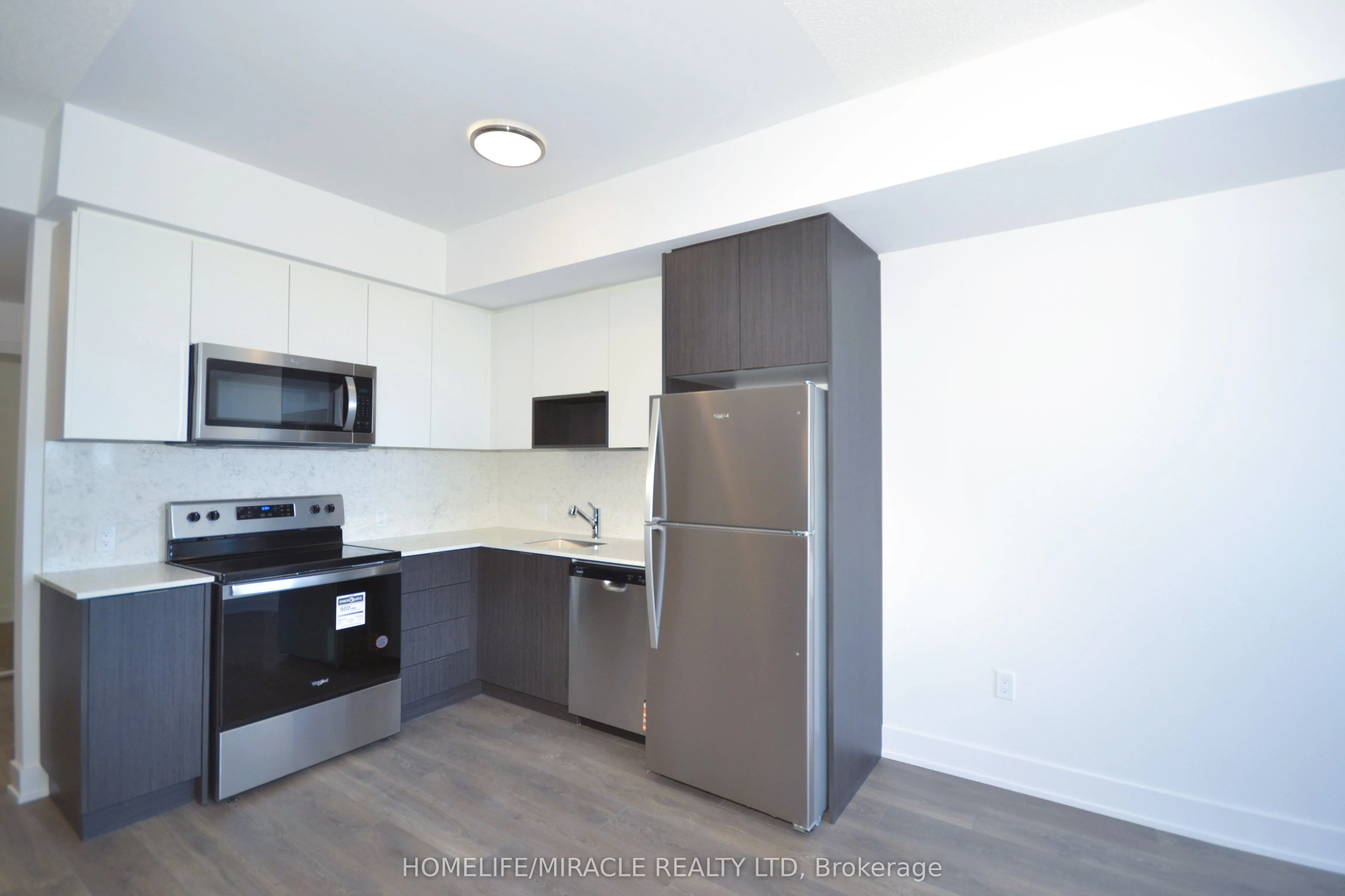204 Burnhamthorpe Road E, #1506