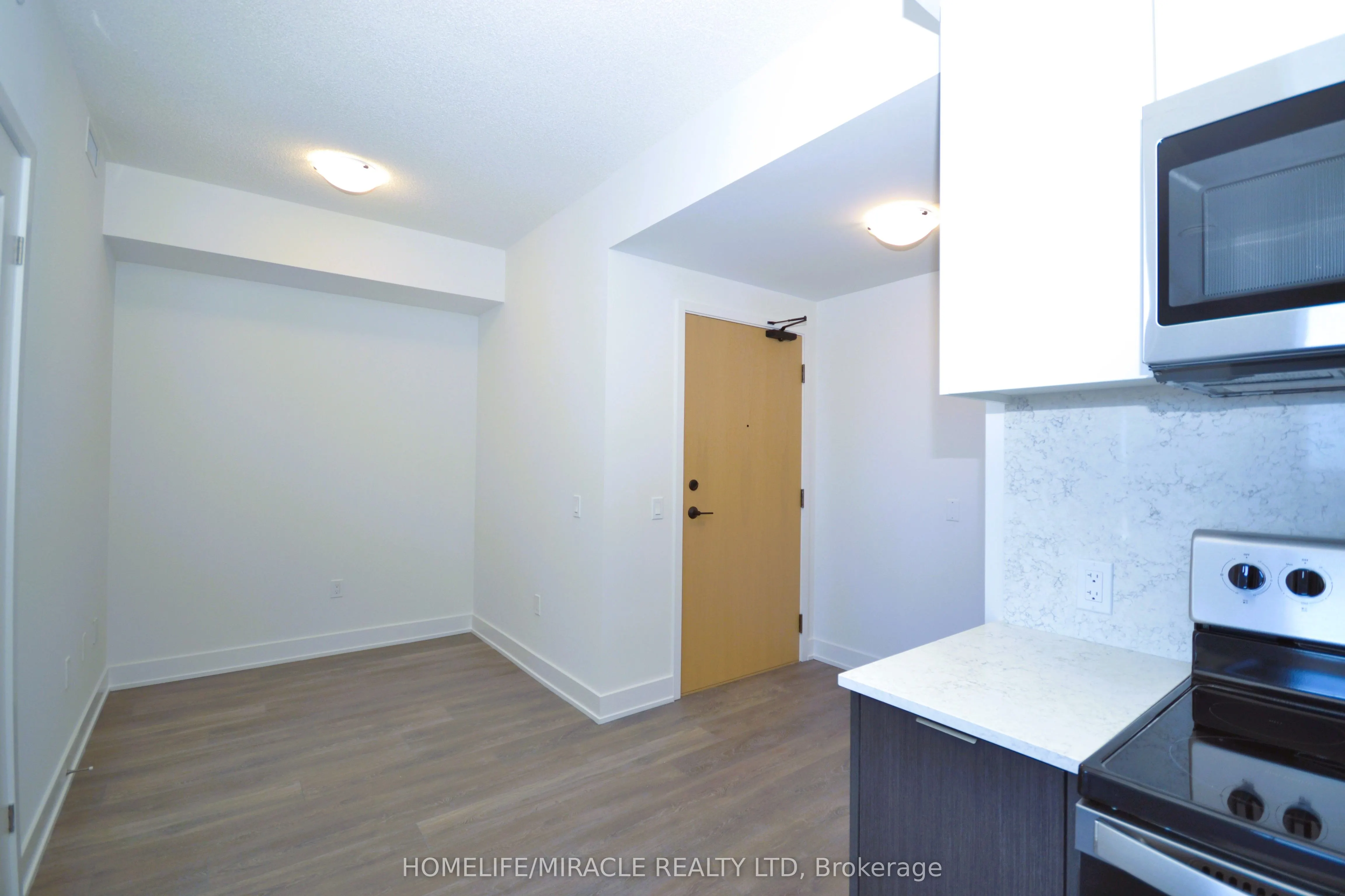 204 Burnhamthorpe Road E, #1506