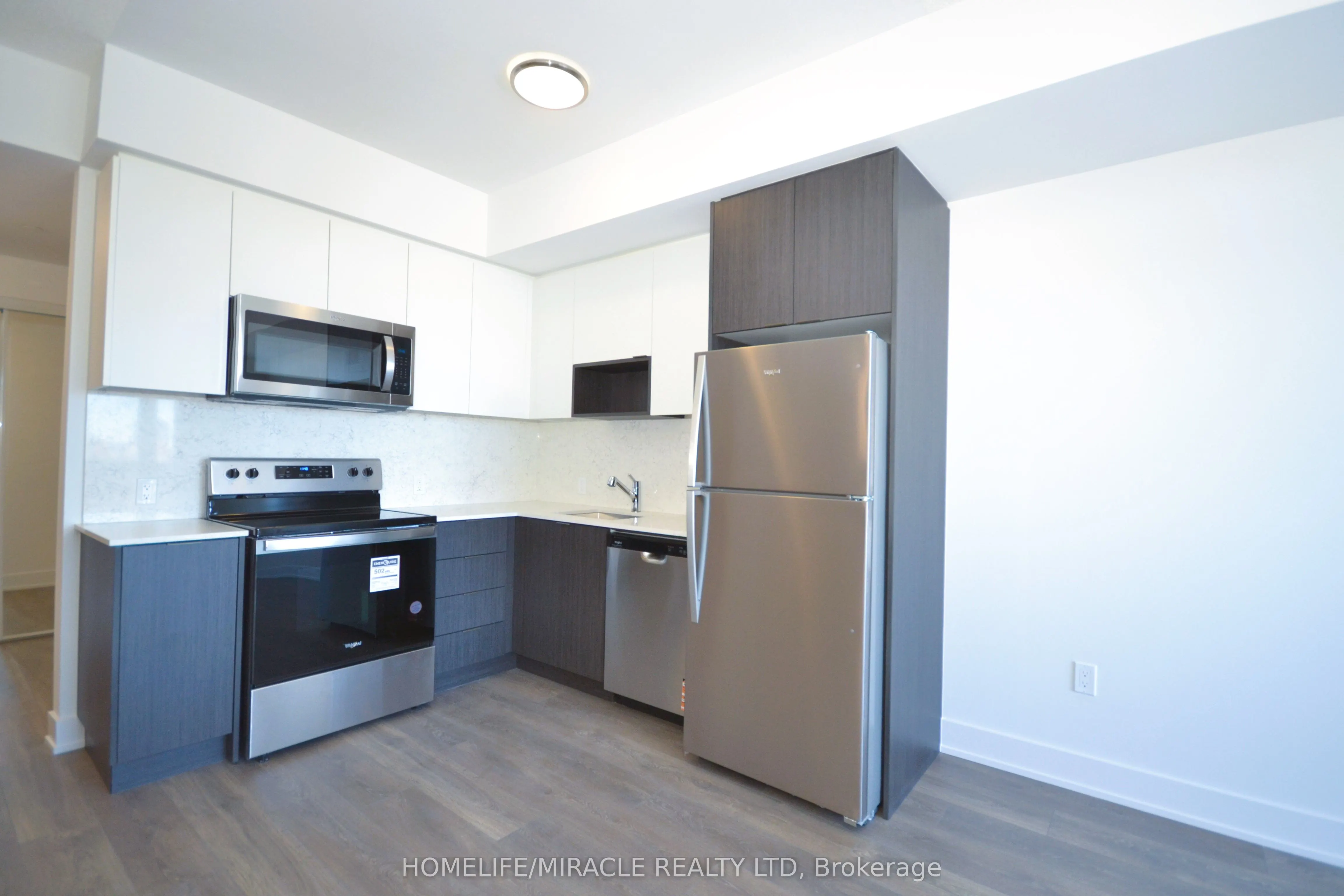 204 Burnhamthorpe Road E, #1506