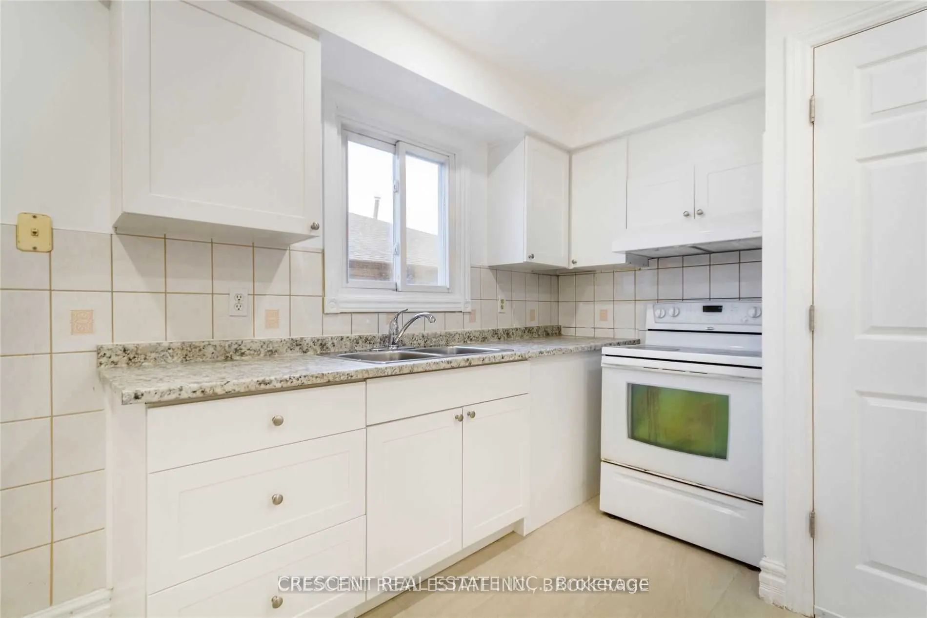 4036 Dunmow Crescent, #Upper