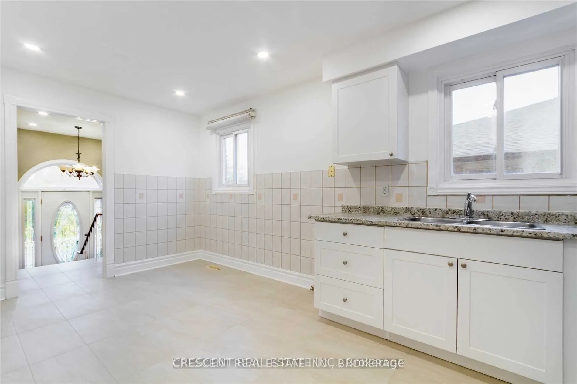 4036 Dunmow Crescent, #Upper