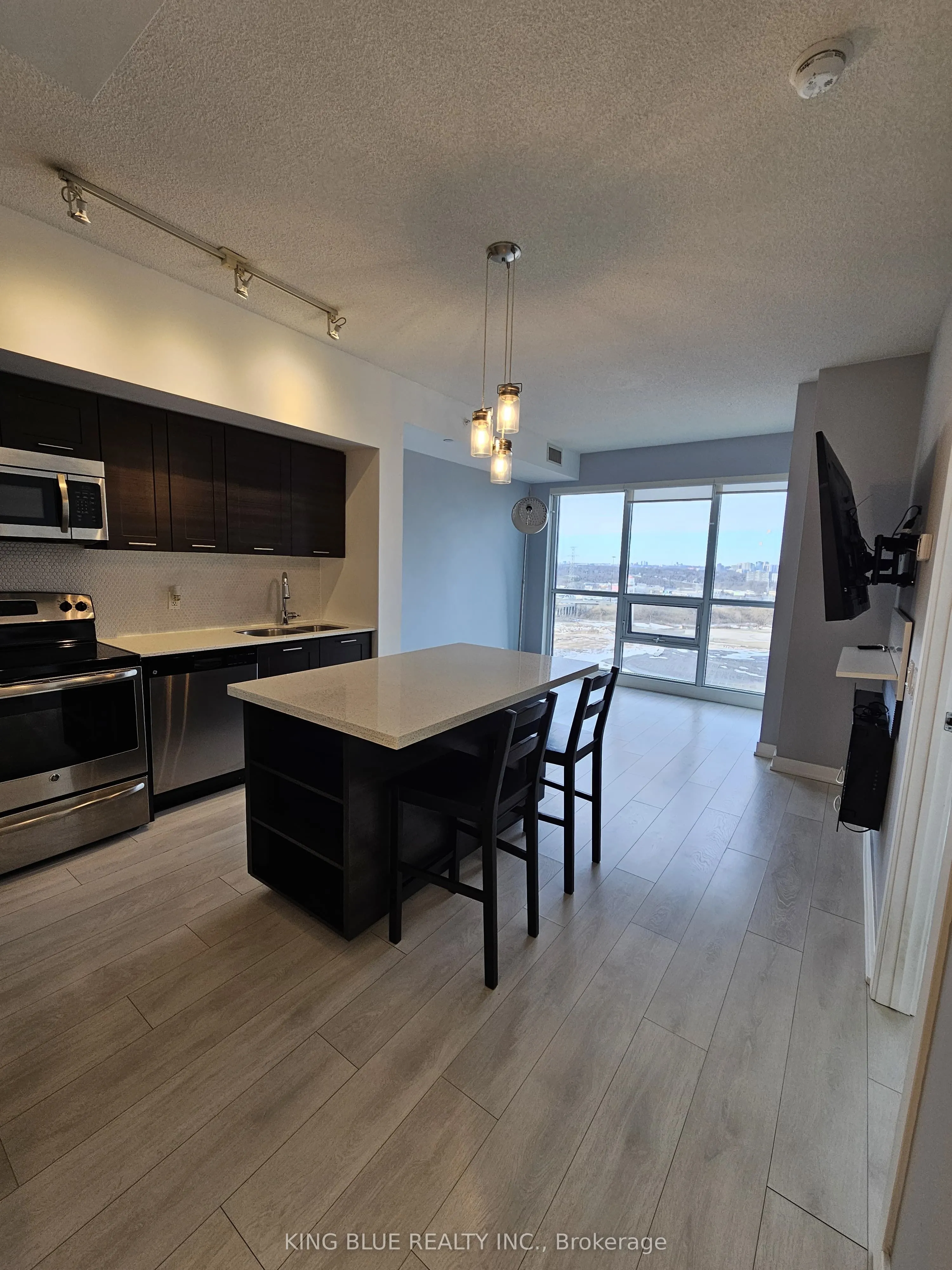 2220 Lakeshore Boulevard W, #1806