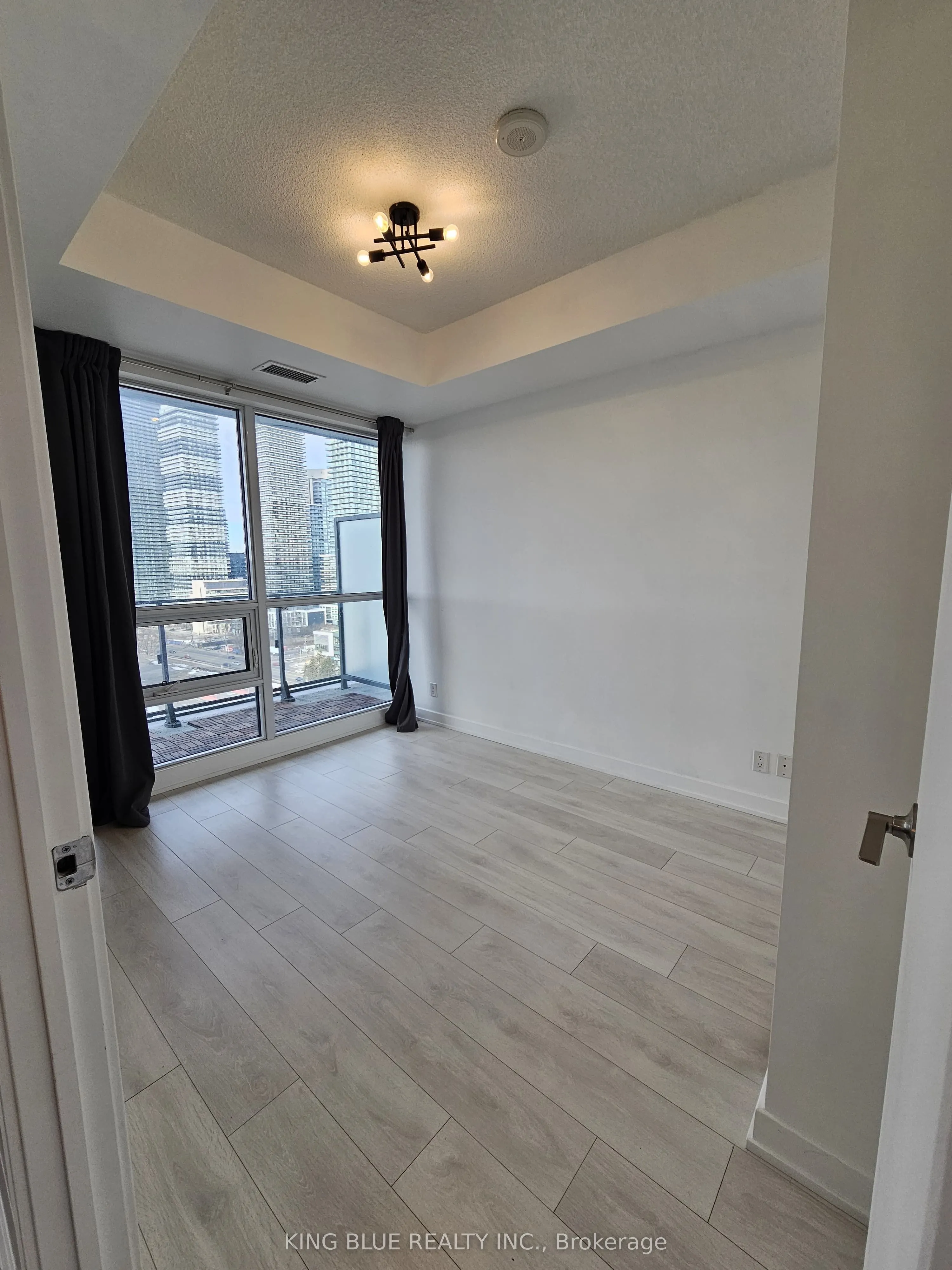 2220 Lakeshore Boulevard W, #1806