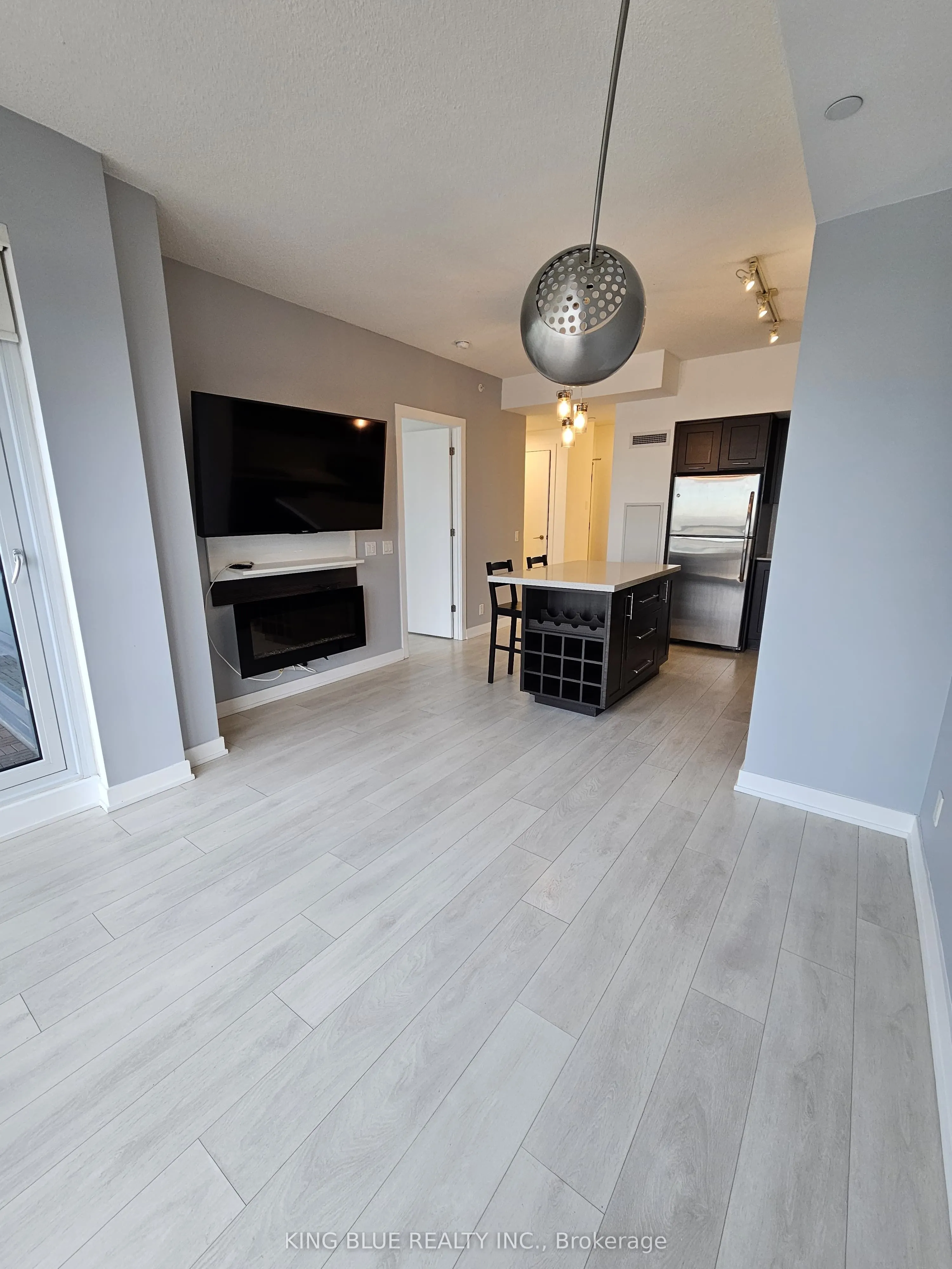 2220 Lakeshore Boulevard W, #1806
