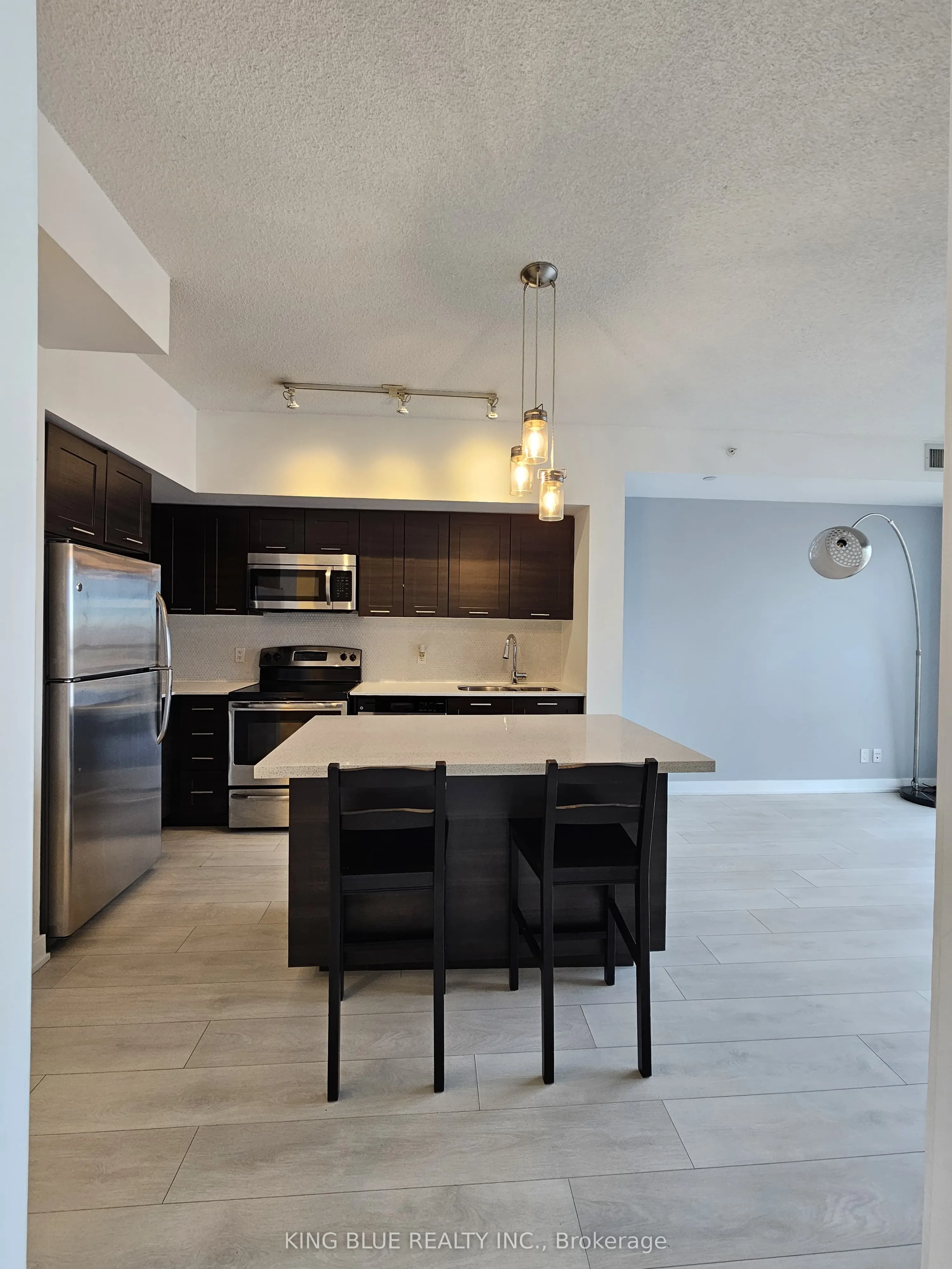 2220 Lakeshore Boulevard W, #1806