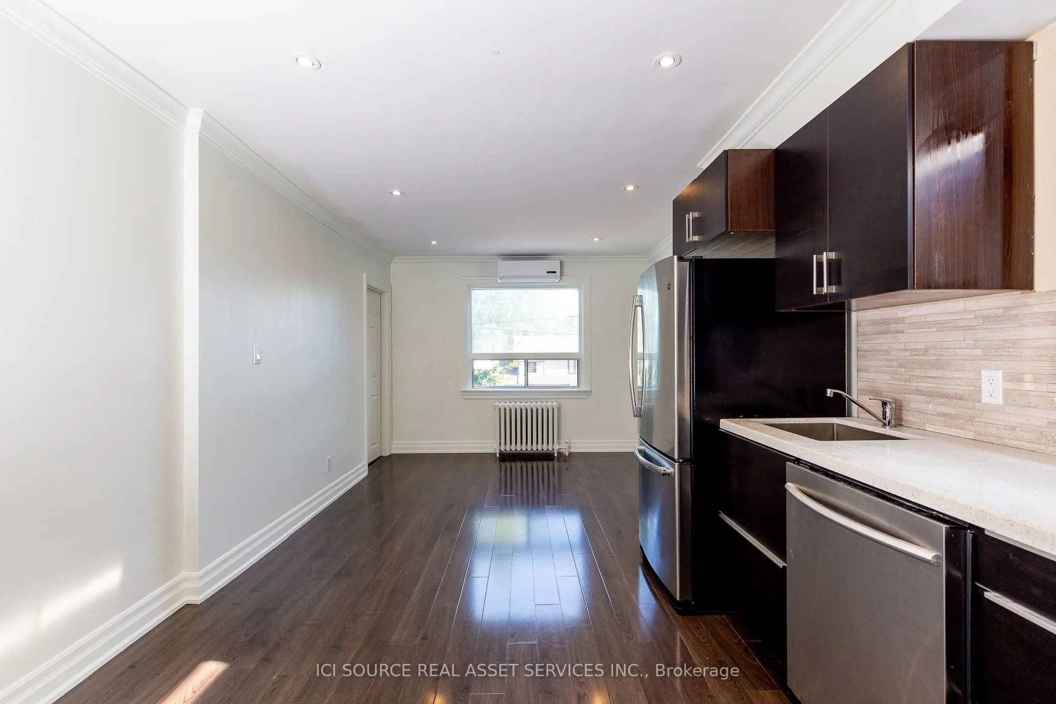 253 Lakeshore Road E, #C