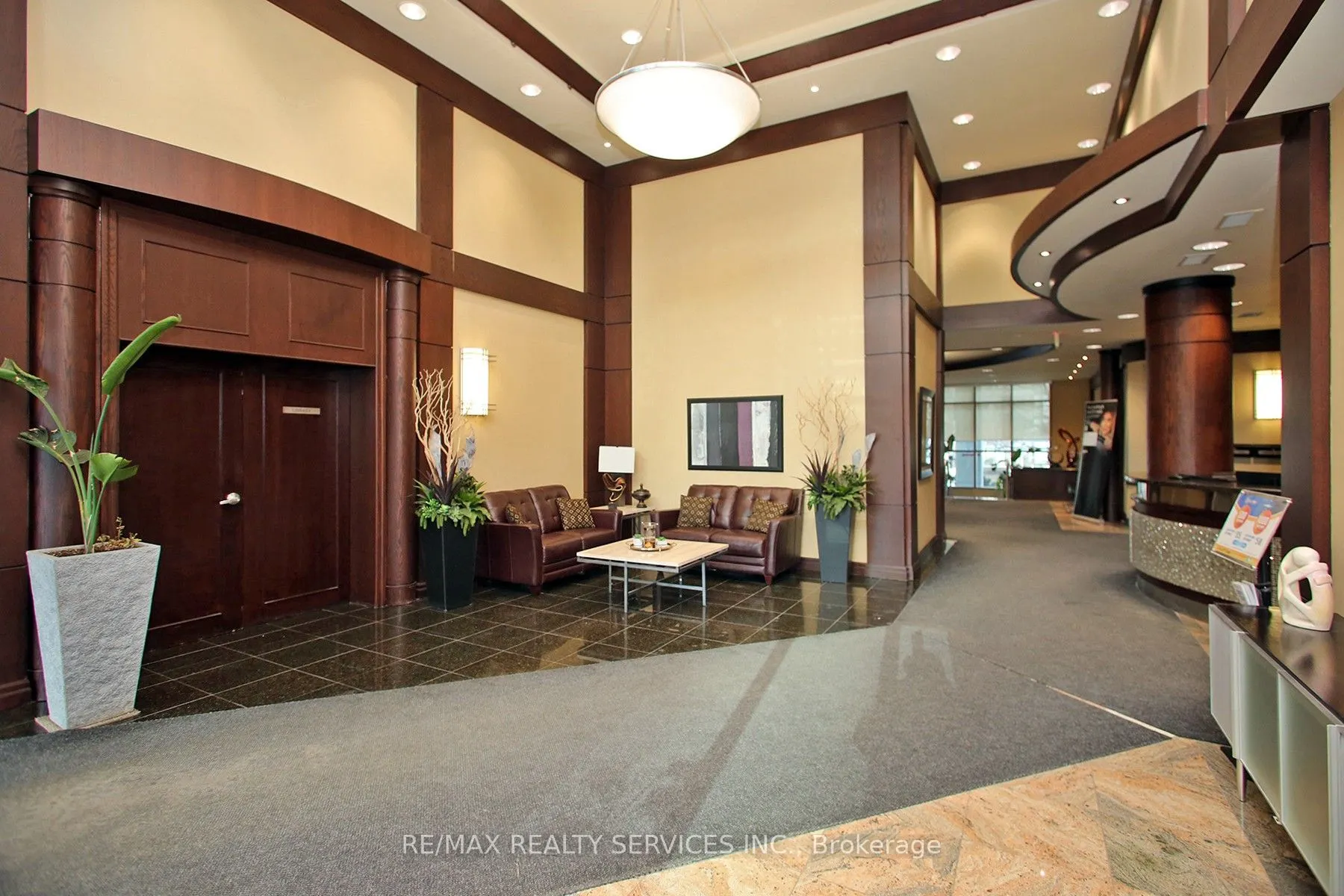335 Rathburn Road W, #2007