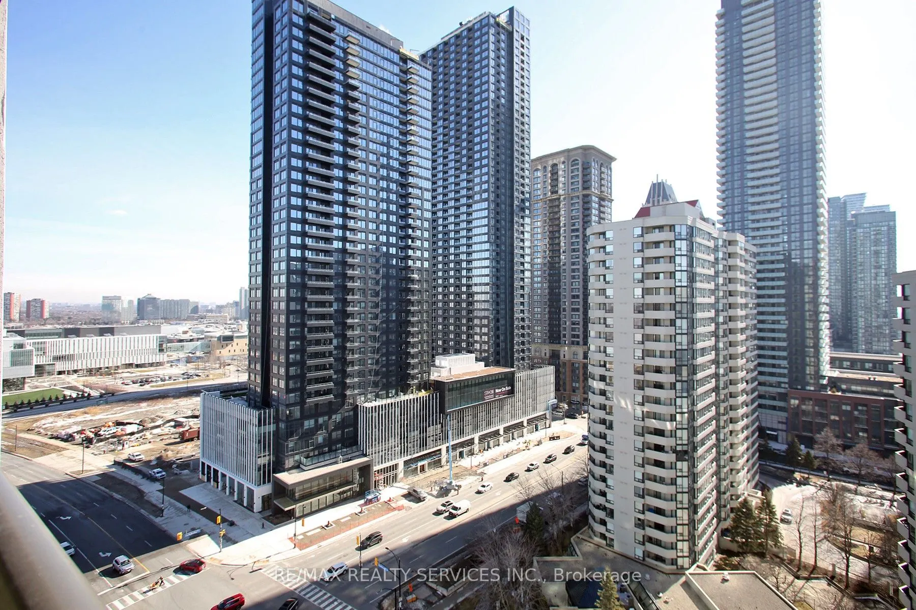 335 Rathburn Road W, #2007