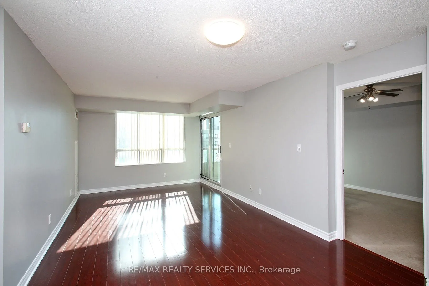 335 Rathburn Road W, #2007