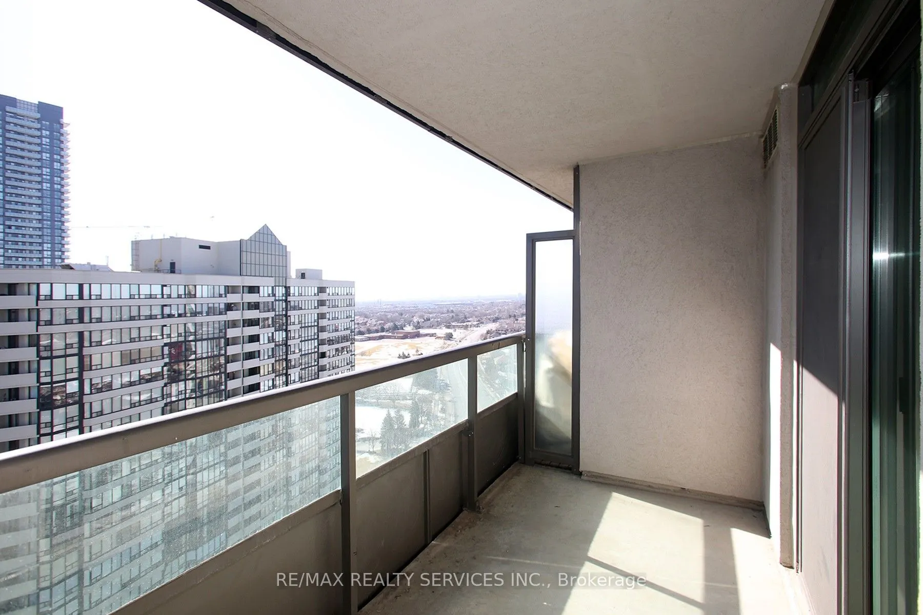 335 Rathburn Road W, #2007