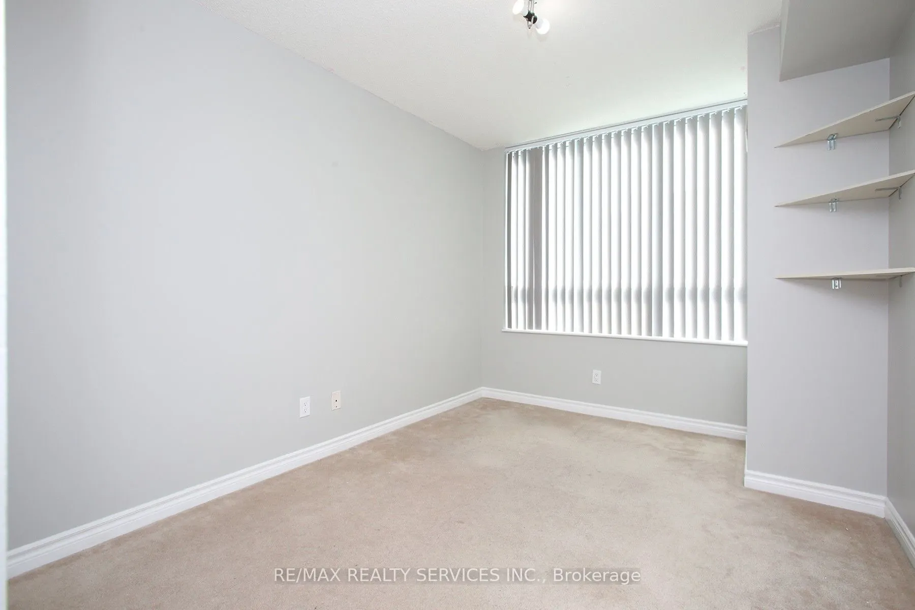 335 Rathburn Road W, #2007