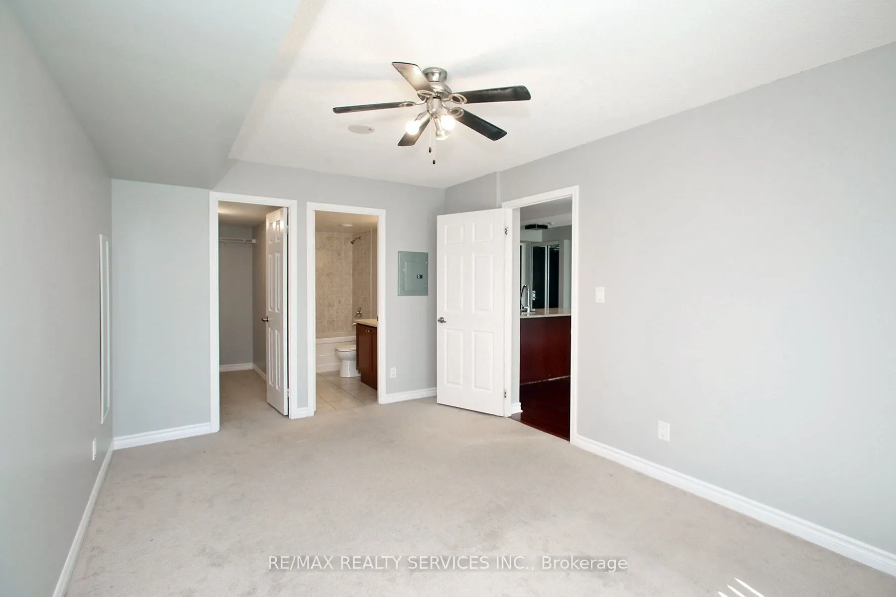 335 Rathburn Road W, #2007