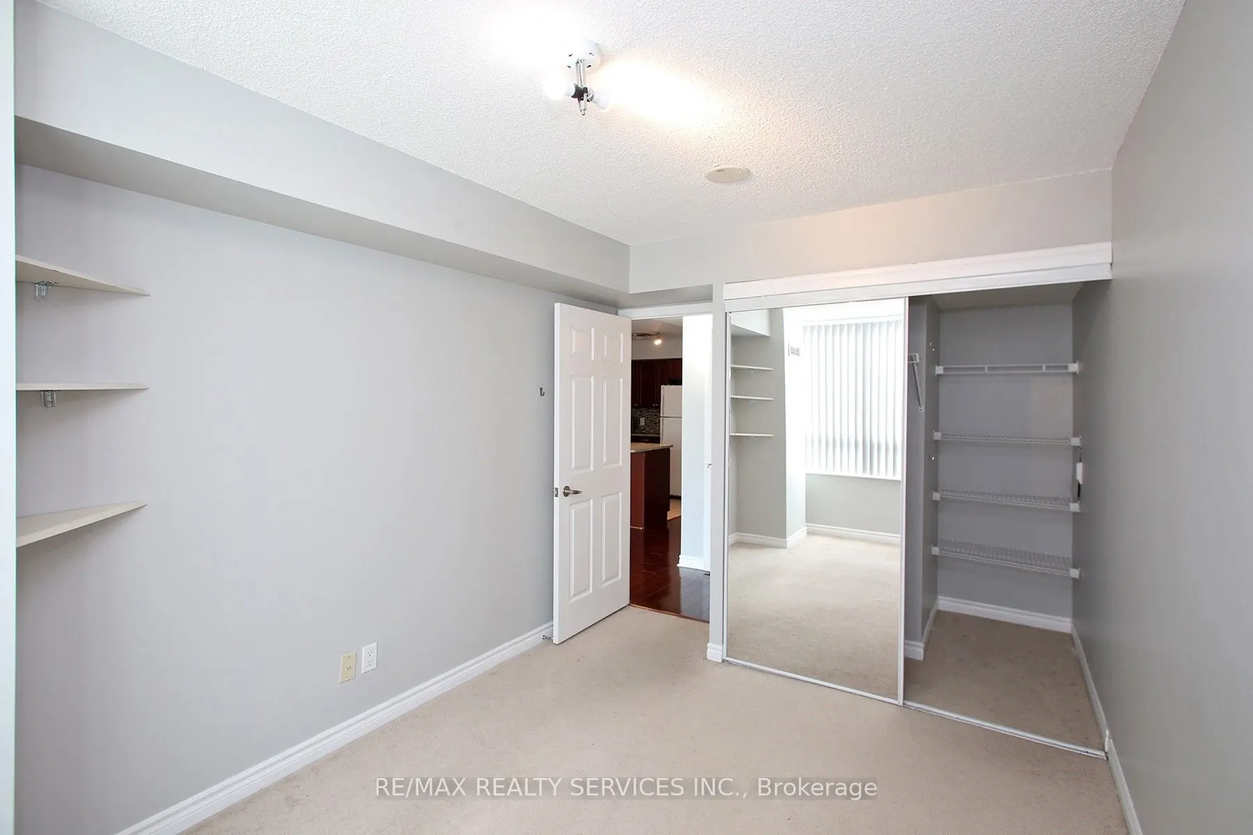 335 Rathburn Road W, #2007