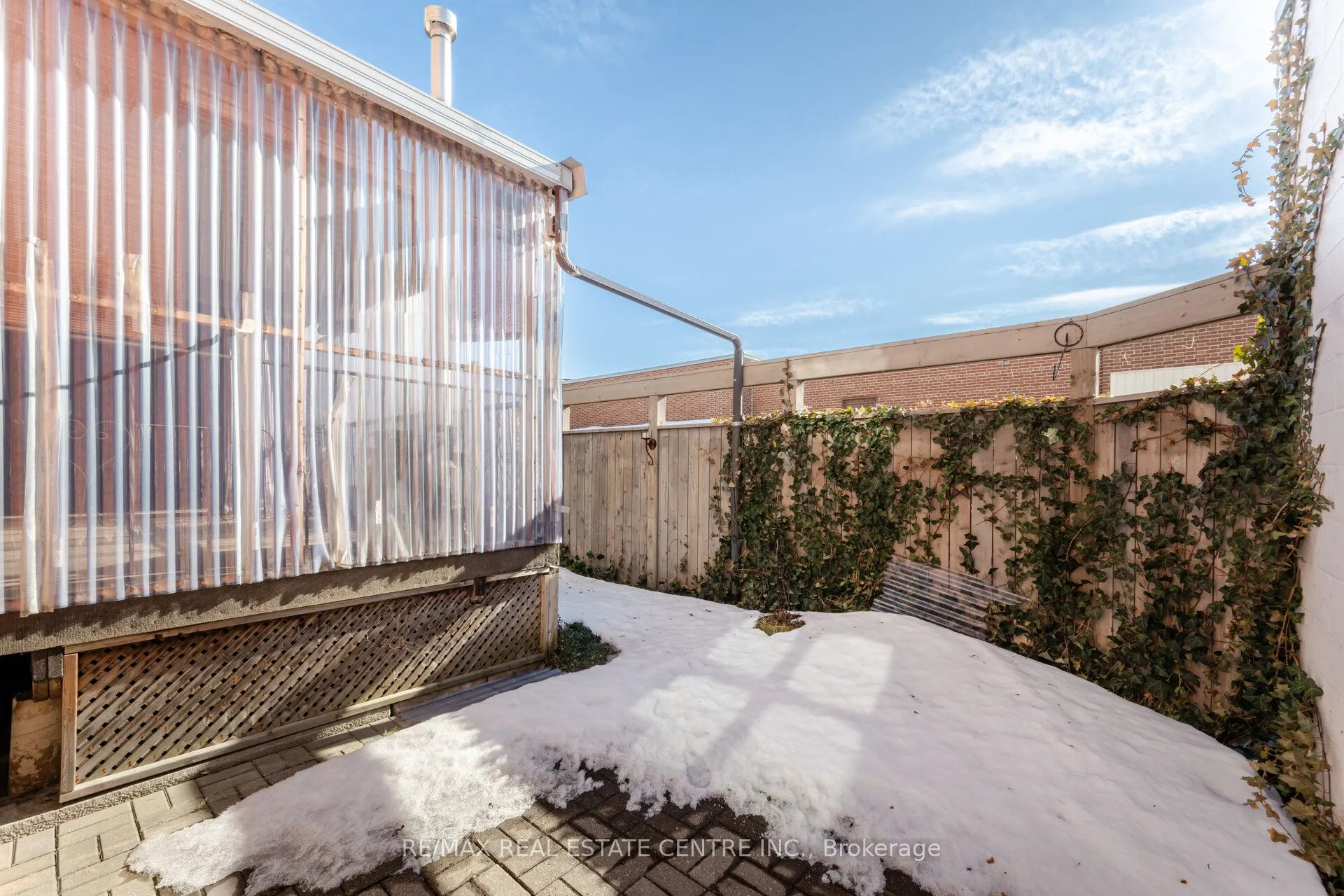 340 Main Street E, #Ground Floor Apartment