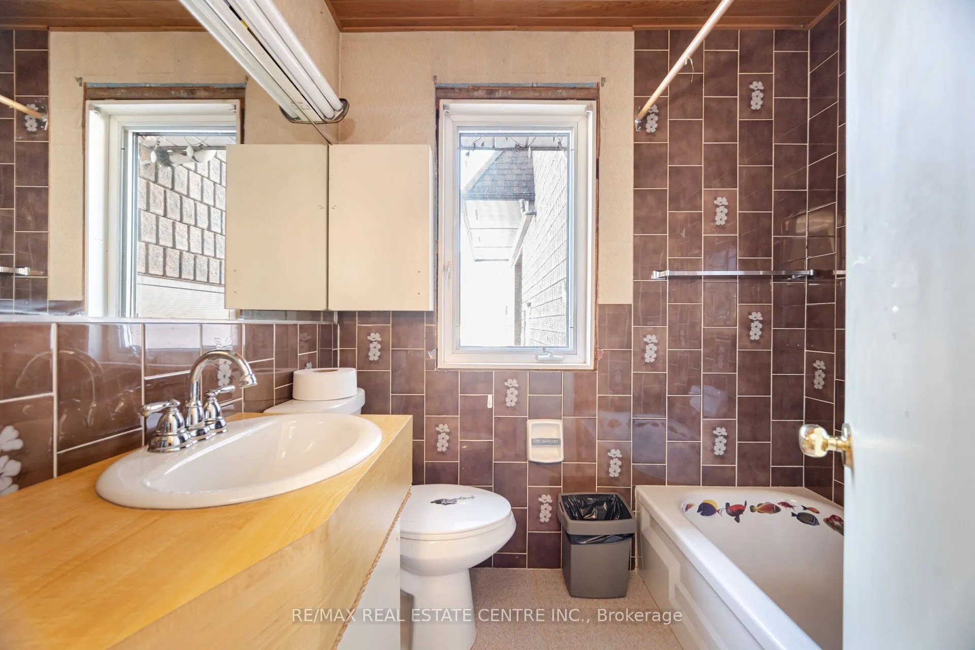 340 Main Street E, #Ground Floor Apartment
