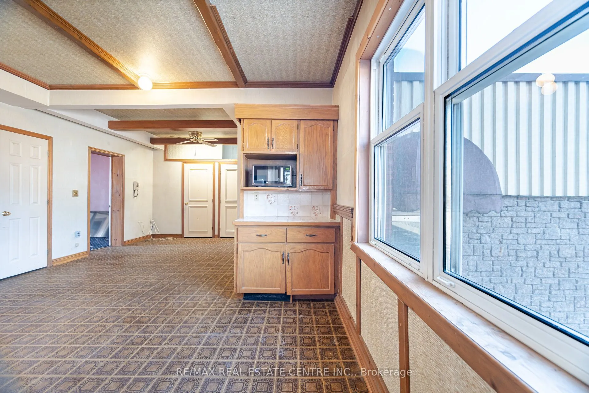 340 Main Street E, #Ground Floor Apartment